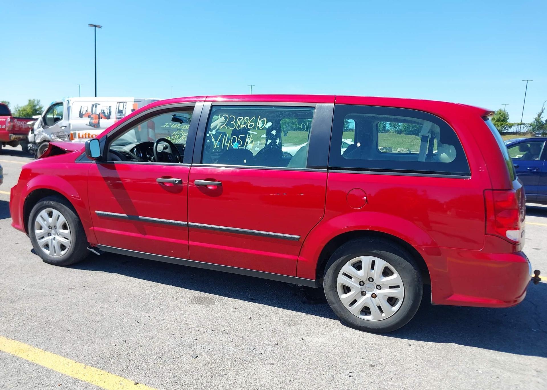 2016 DODGE GRAND CARAVAN SE