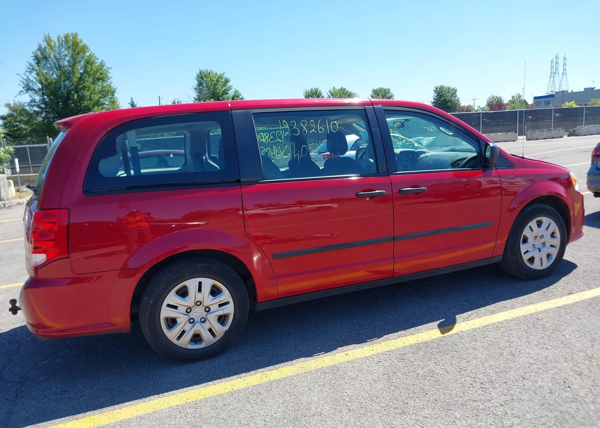 2016 DODGE GRAND CARAVAN SE