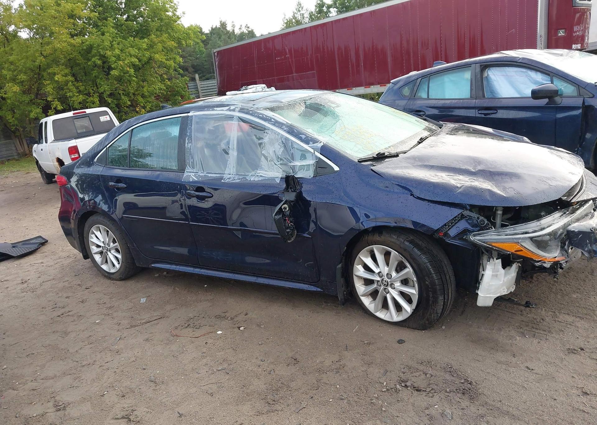 2020 TOYOTA Corolla XLE