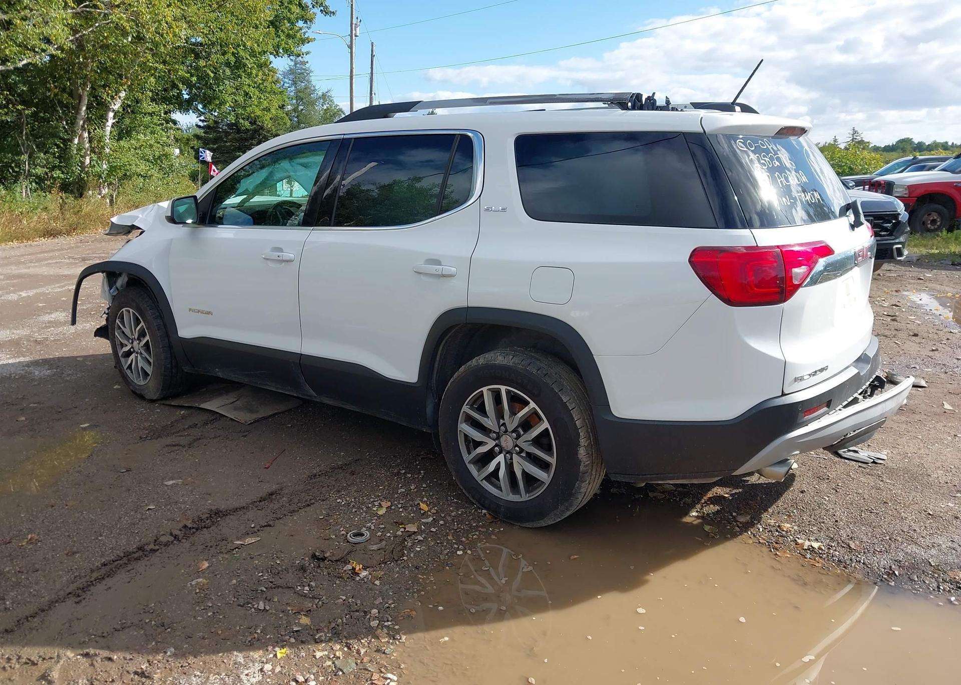 2017 GMC ACADIA SLE-2