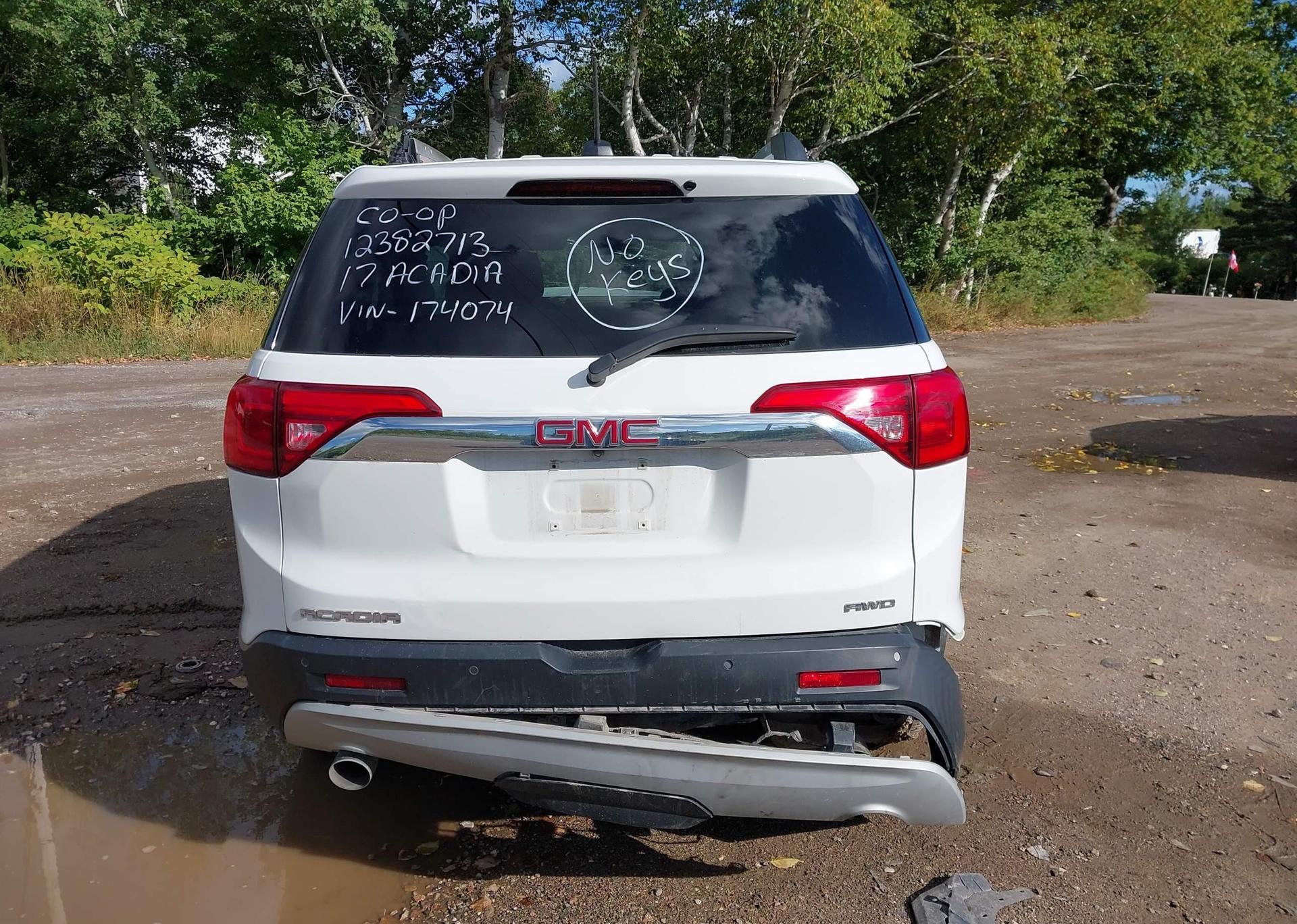 2017 GMC ACADIA SLE-2