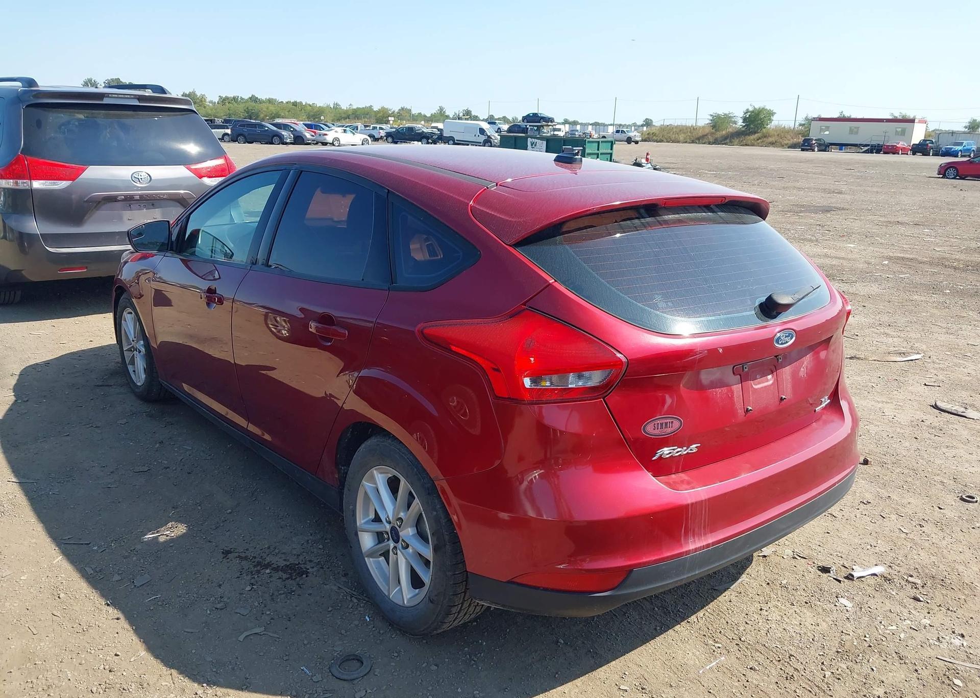 2015 FORD FOCUS SE