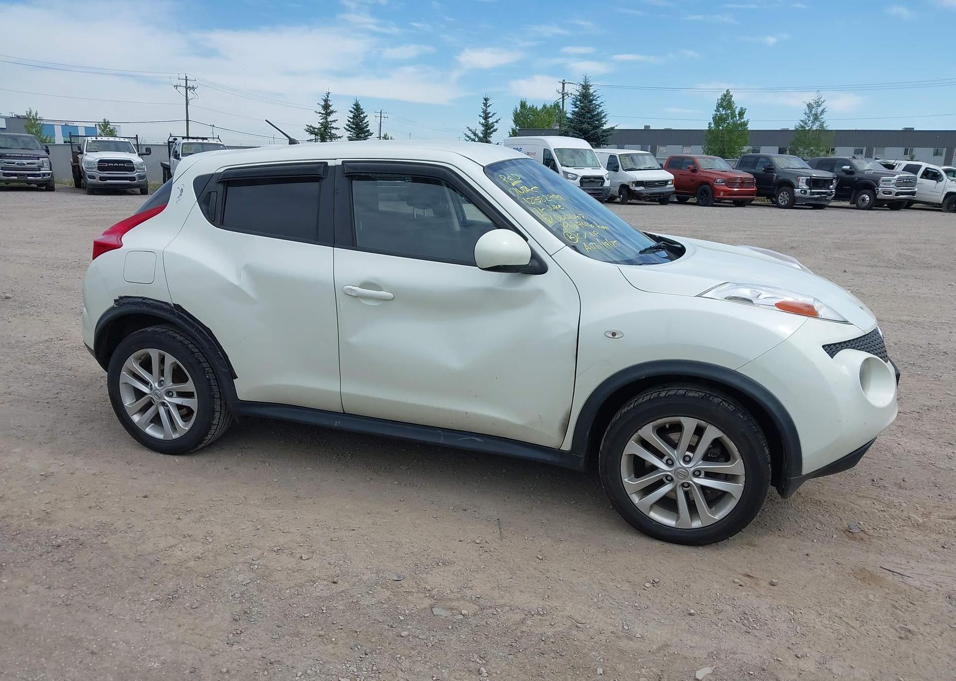 2011 NISSAN JUKE SV