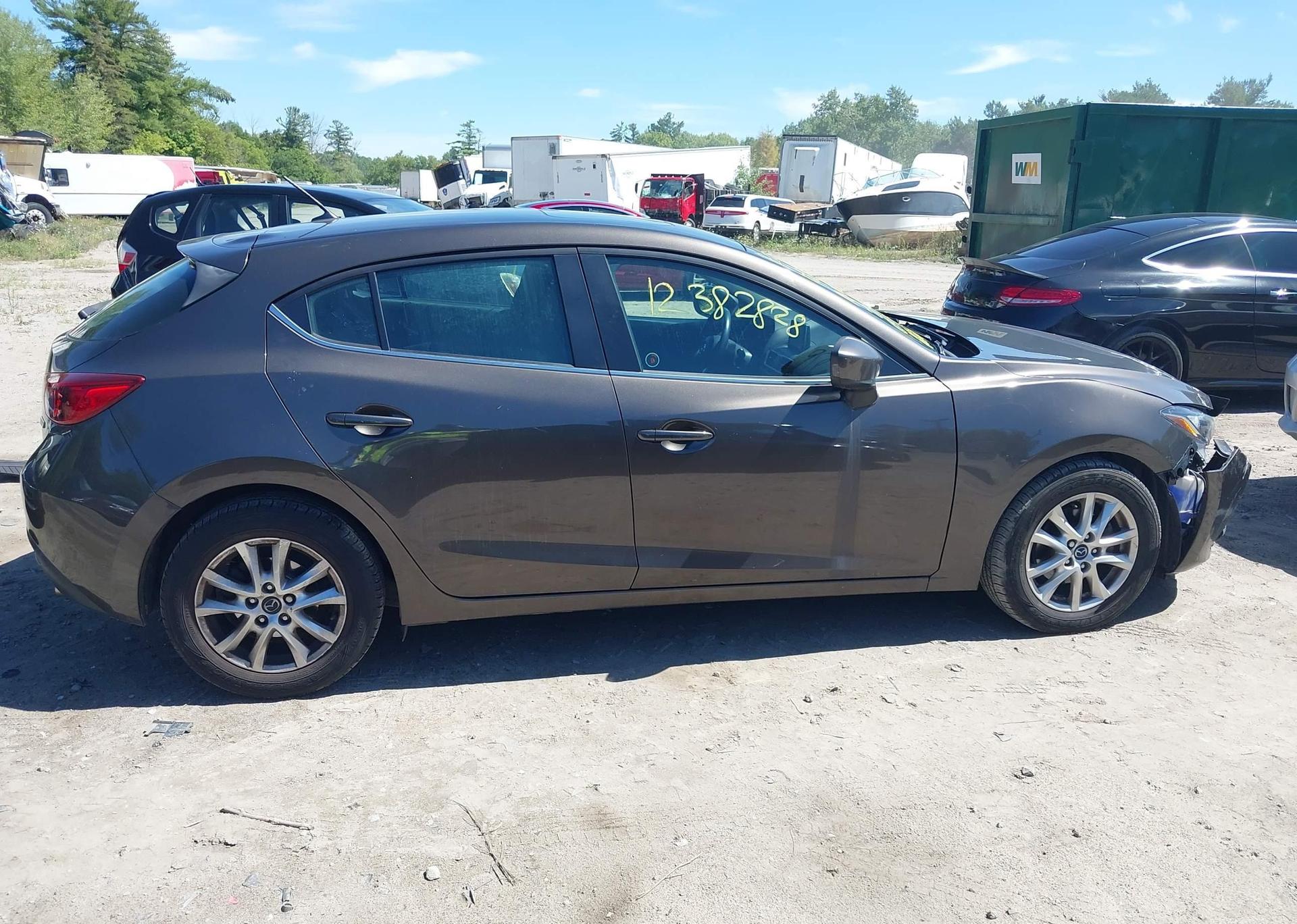 2016 MAZDA MAZDA3 GS