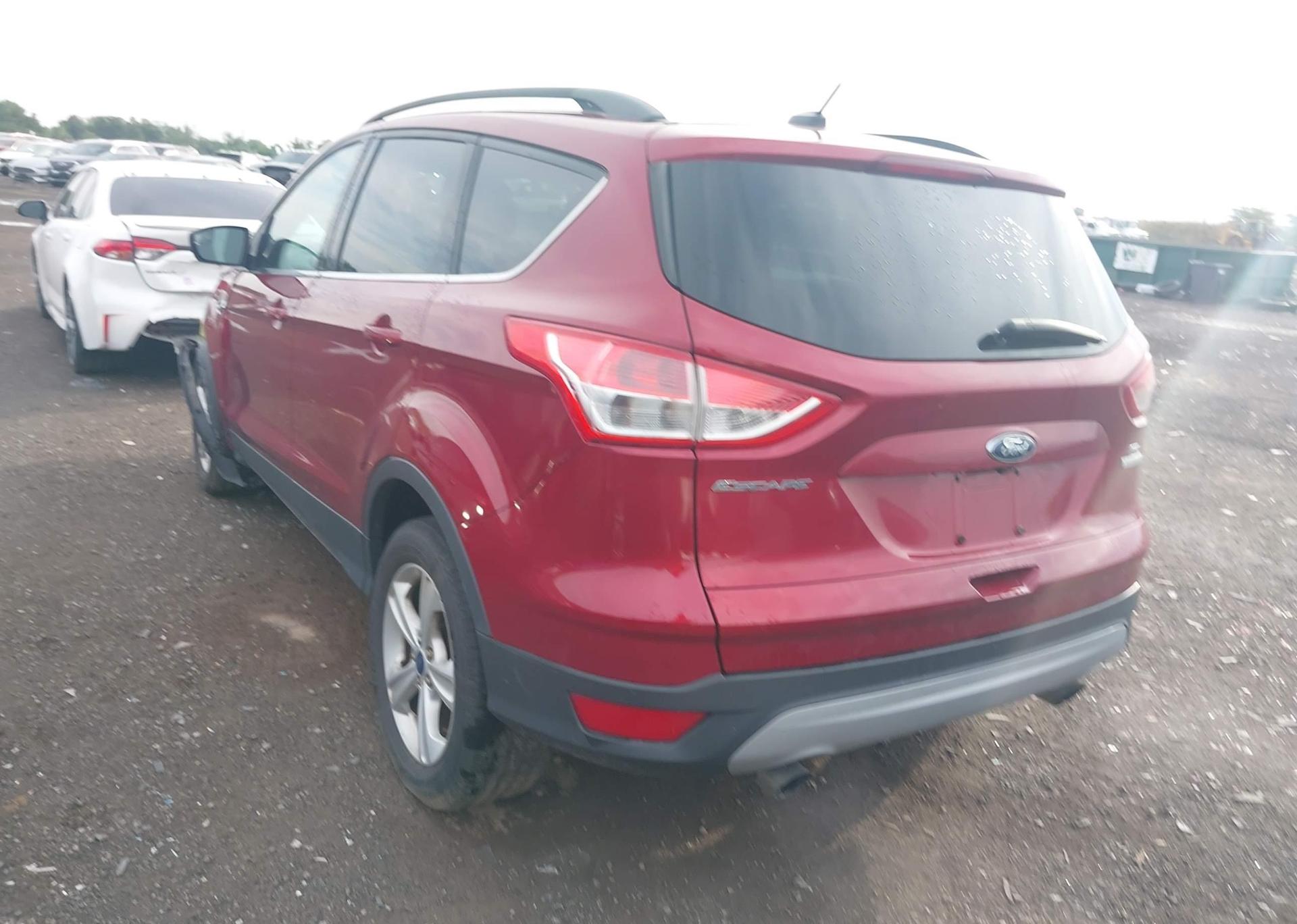 2015 FORD ESCAPE SE