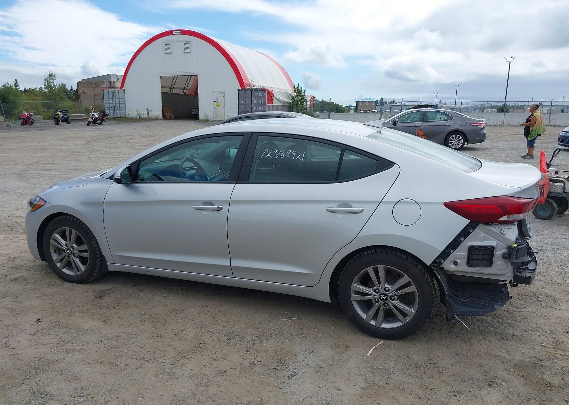 2017 HYUNDAI ELANTRA GL