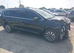 2021 CHRYSLER PACIFICA TOURING L PLUS