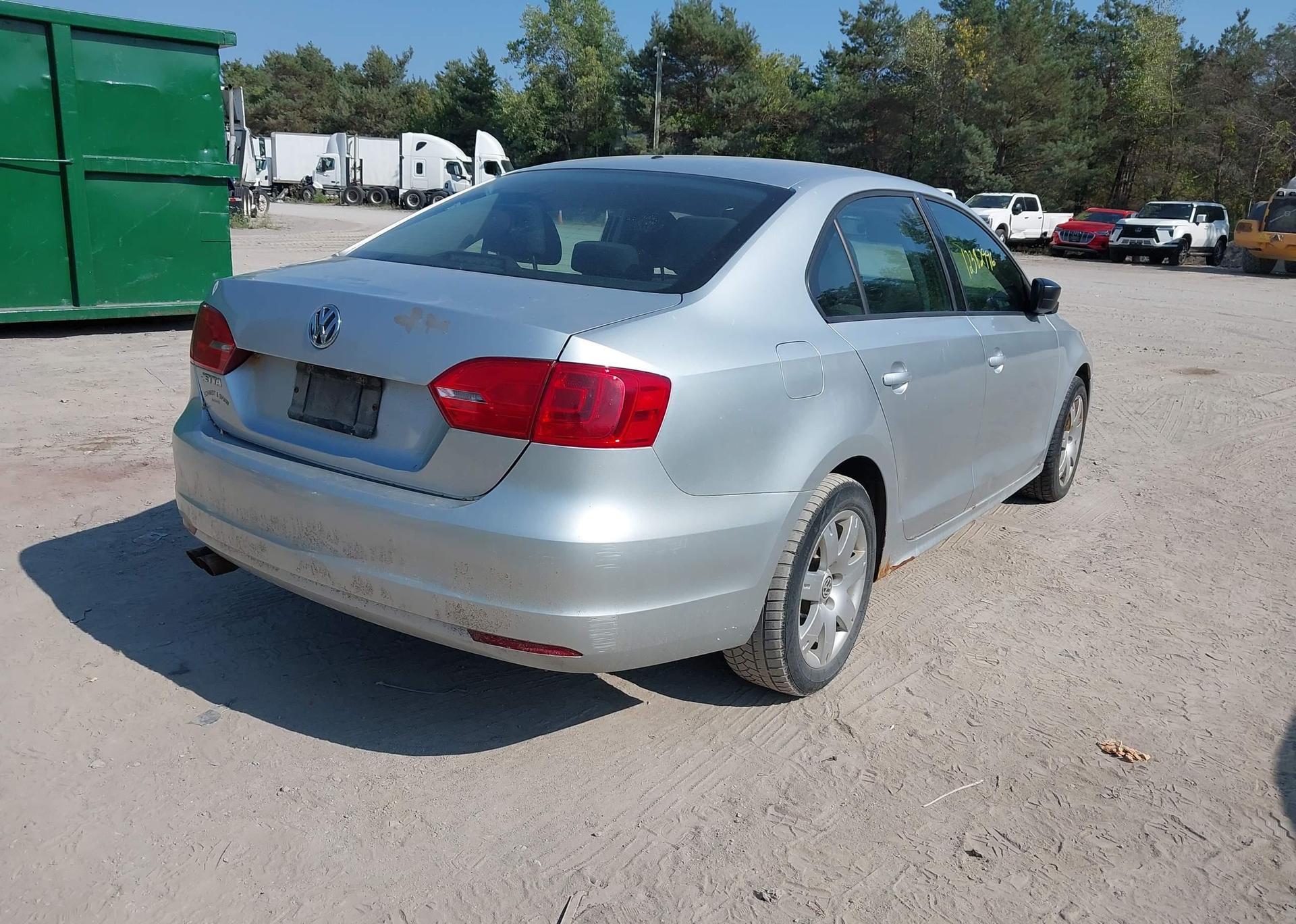 2011 VOLKSWAGEN JETTA S