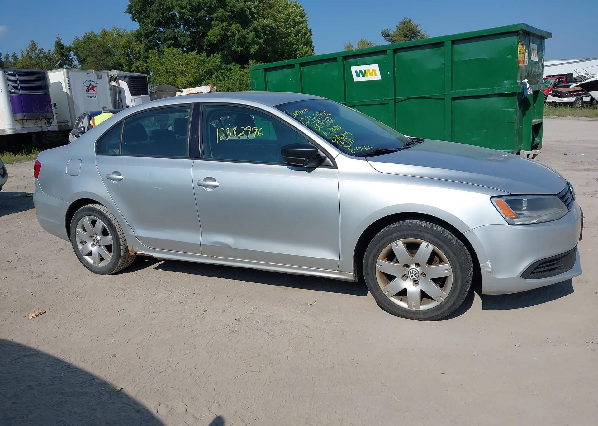 2011 VOLKSWAGEN JETTA S