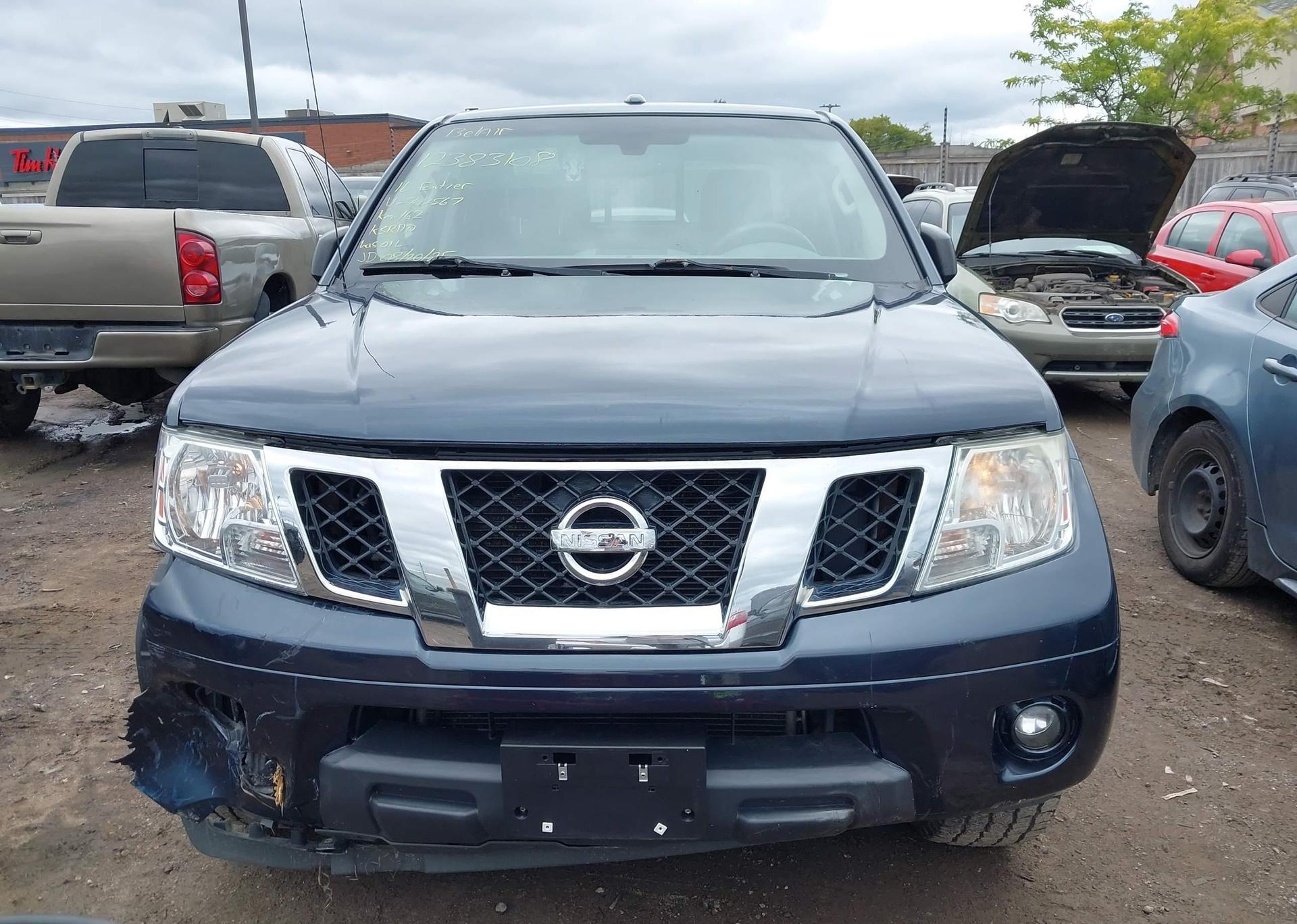 2016 NISSAN FRONTIER SV