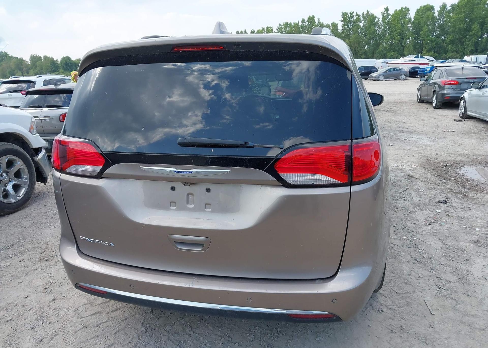 2018 CHRYSLER PACIFICA TOURING L PLUS