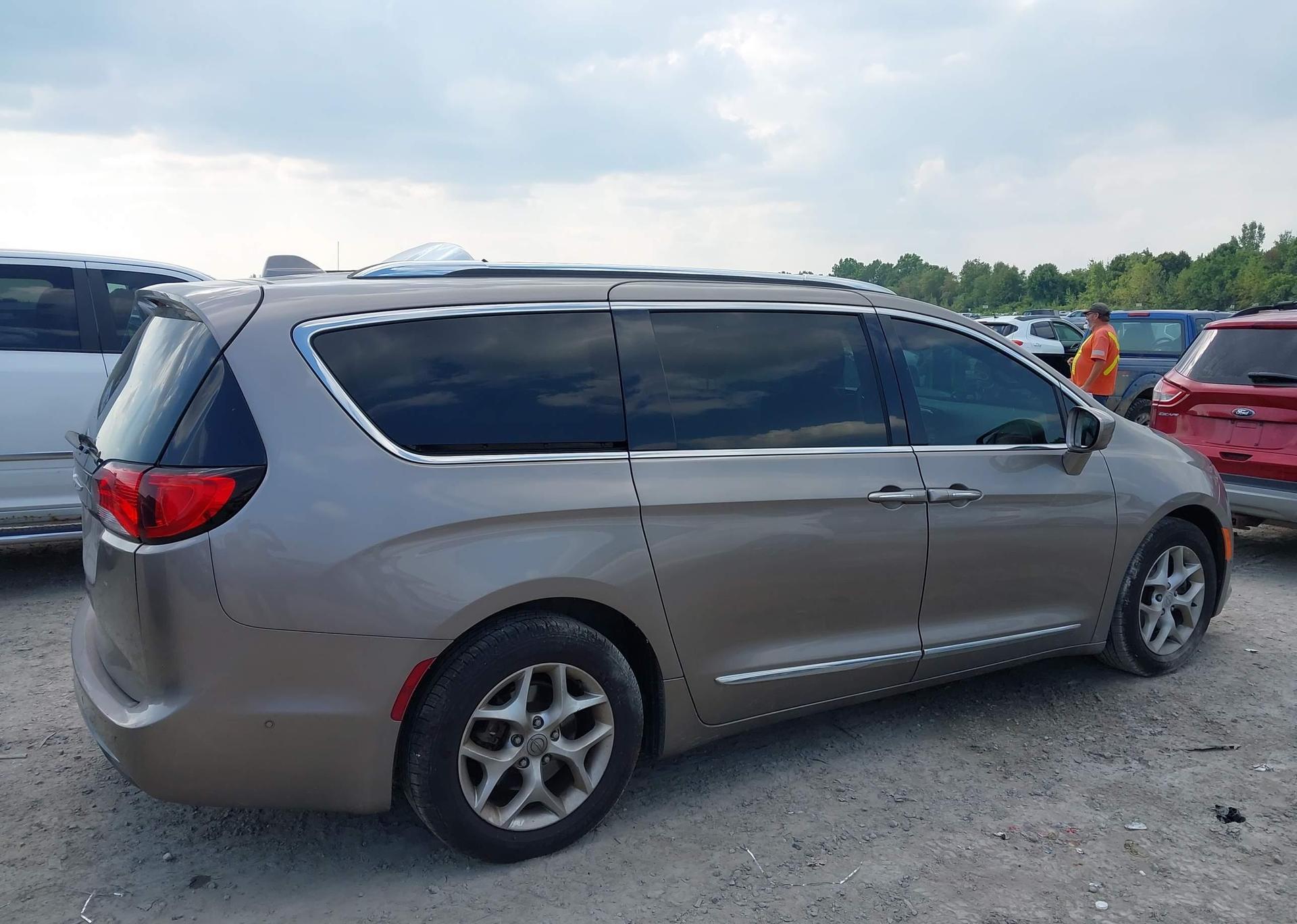 2018 CHRYSLER PACIFICA TOURING L PLUS