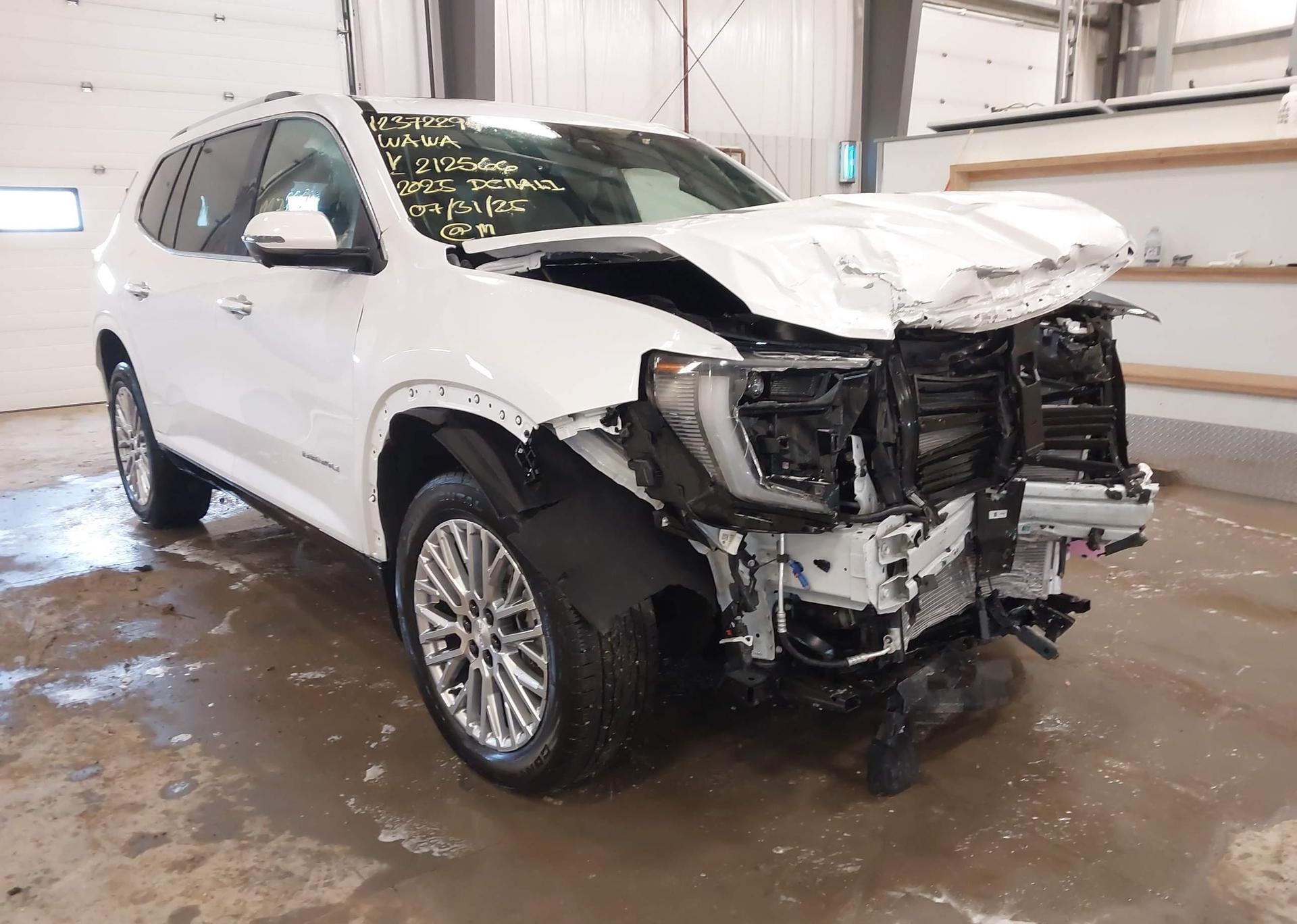 2025 GMC ACADIA DENALI