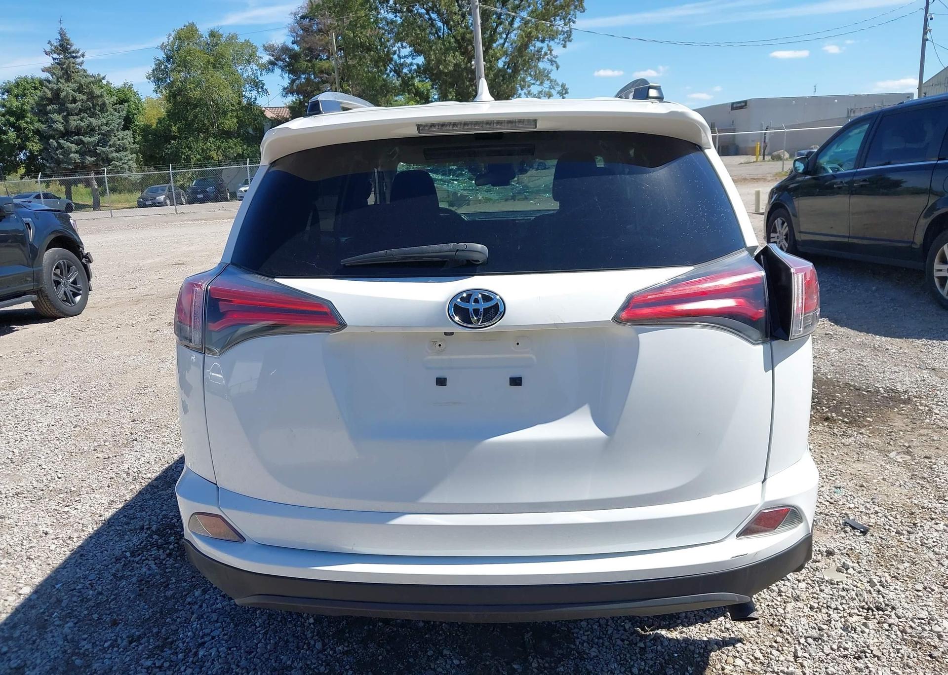 2017 TOYOTA RAV4 LE