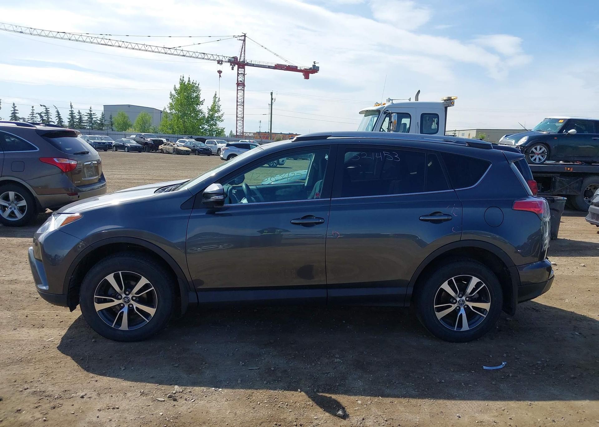 2018 TOYOTA RAV4 LE