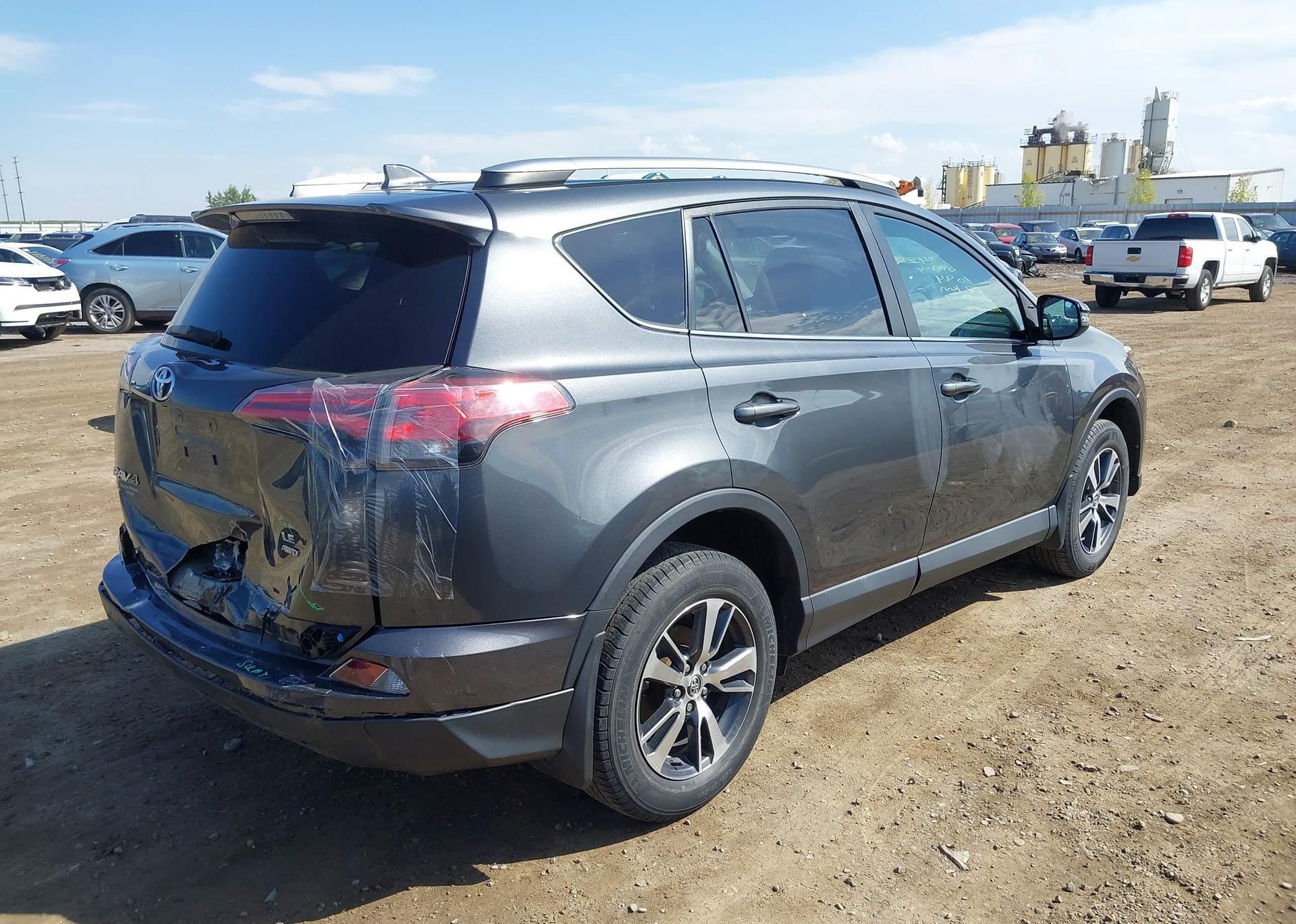2018 TOYOTA RAV4 LE