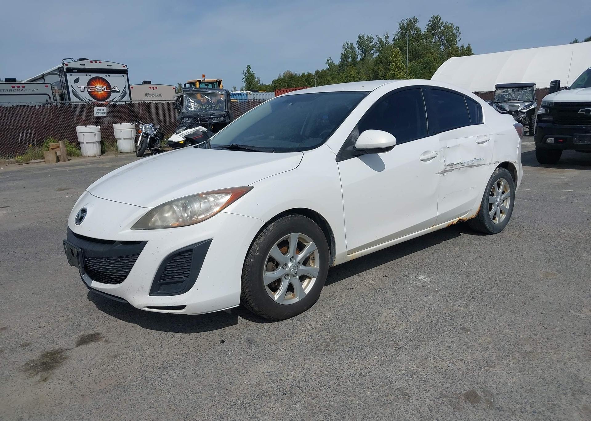2011 MAZDA 3 I