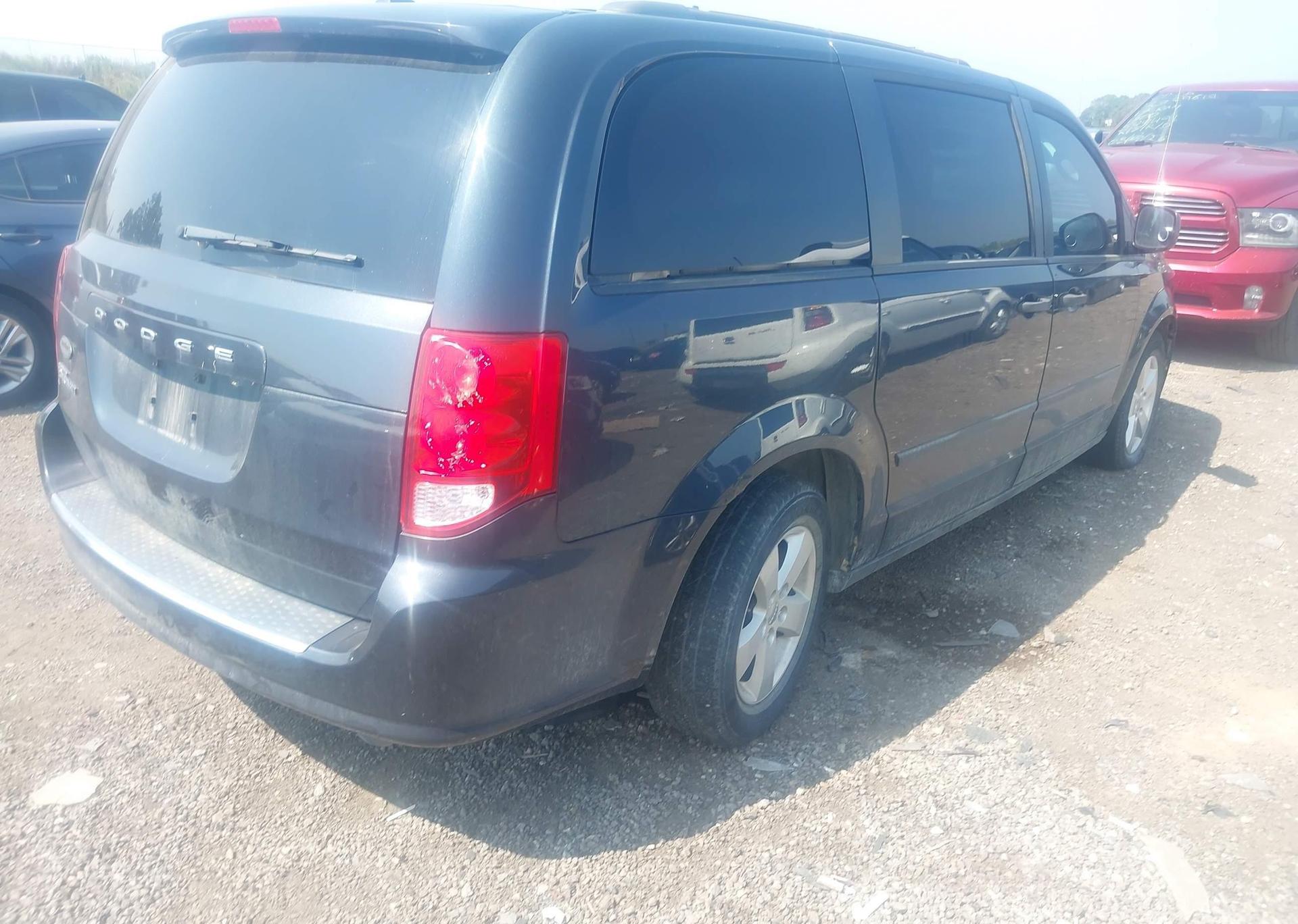 2014 DODGE GRAND CARAVAN SE