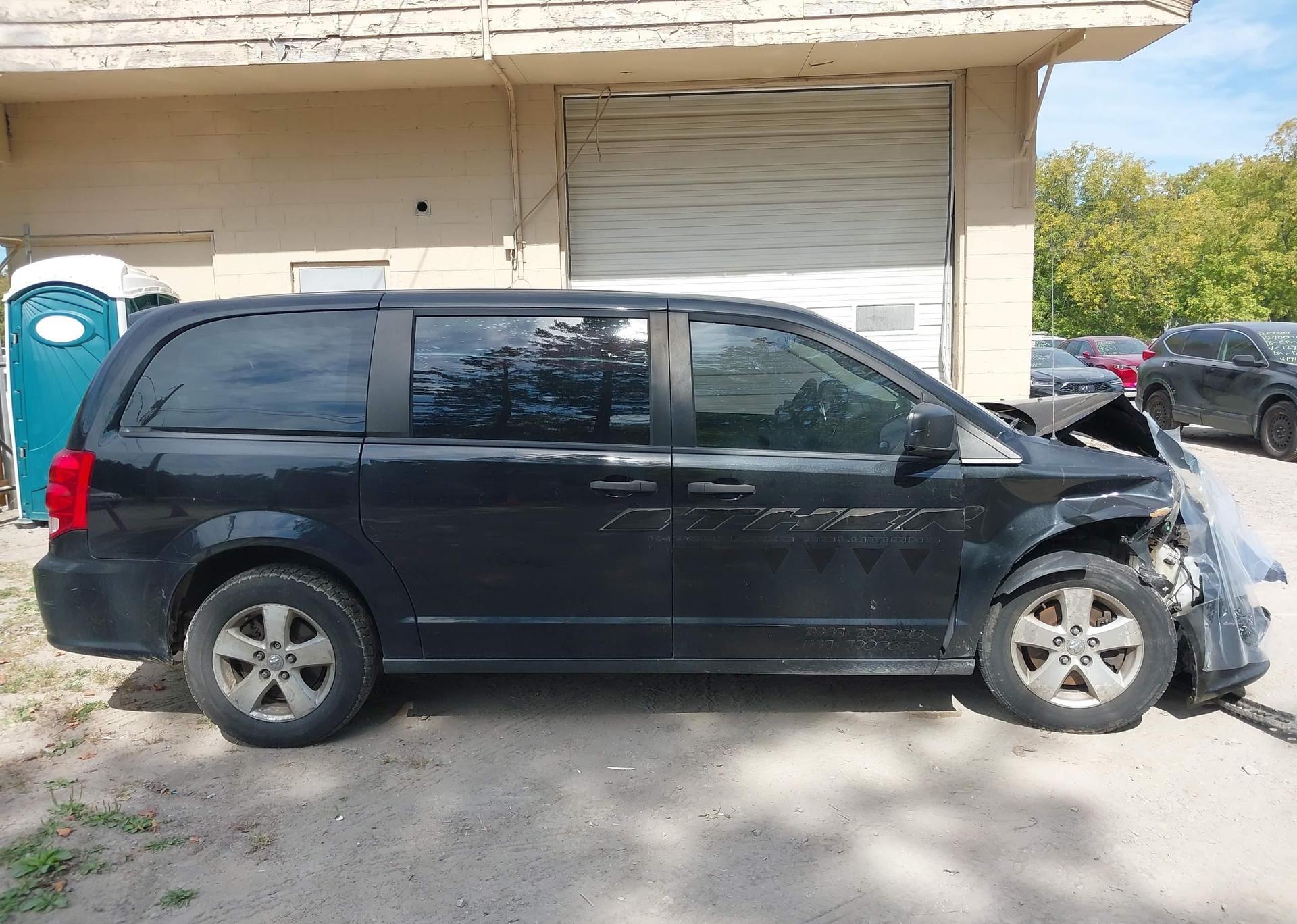 2017 DODGE GRAND CARAVAN SE