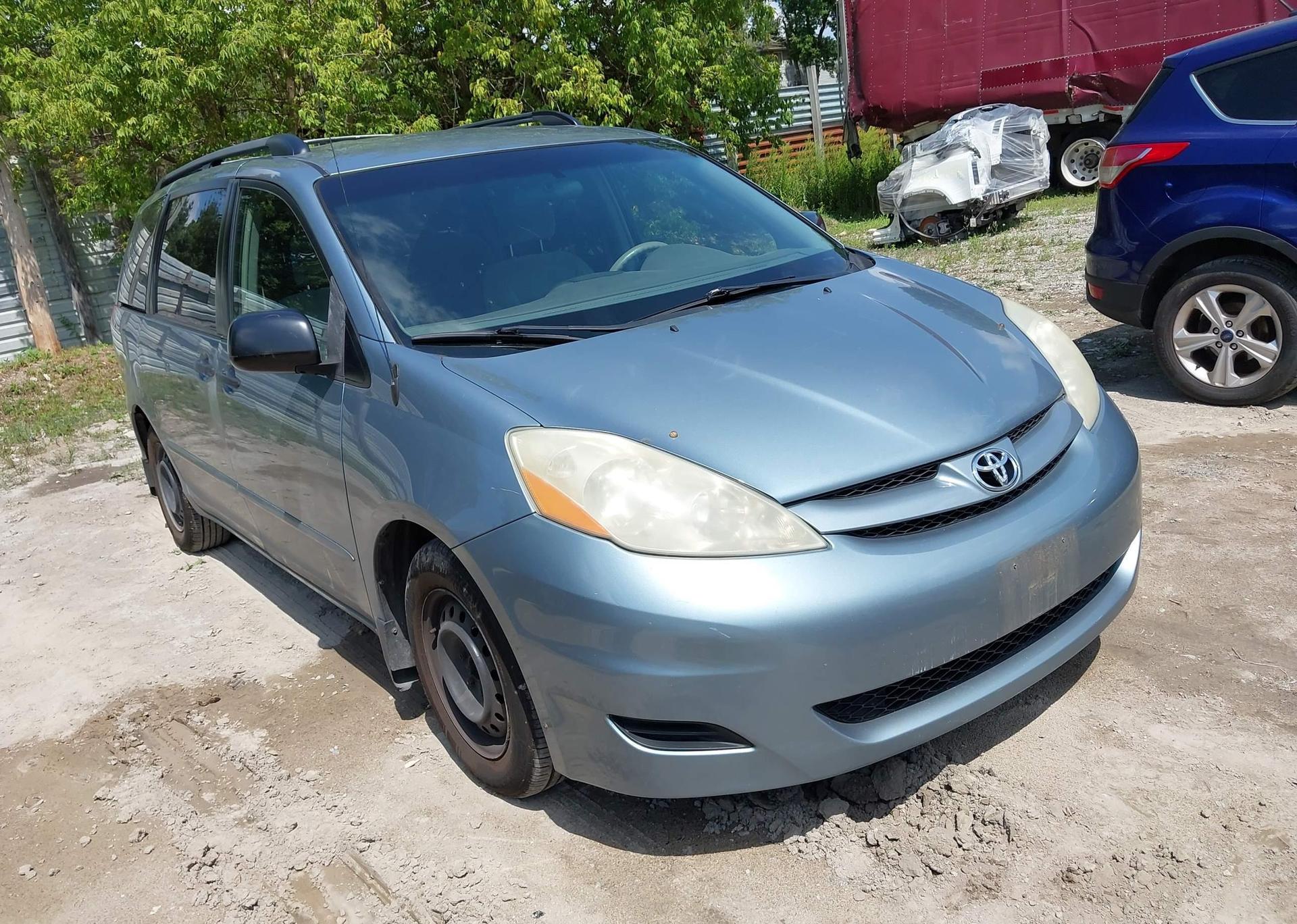 2007 TOYOTA SIENNA CE