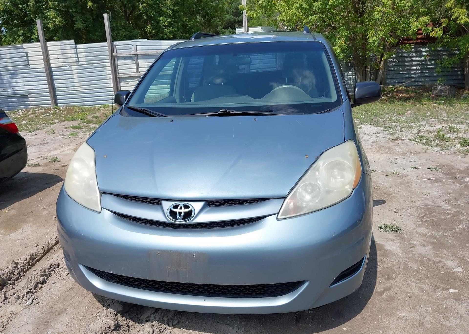 2007 TOYOTA SIENNA CE