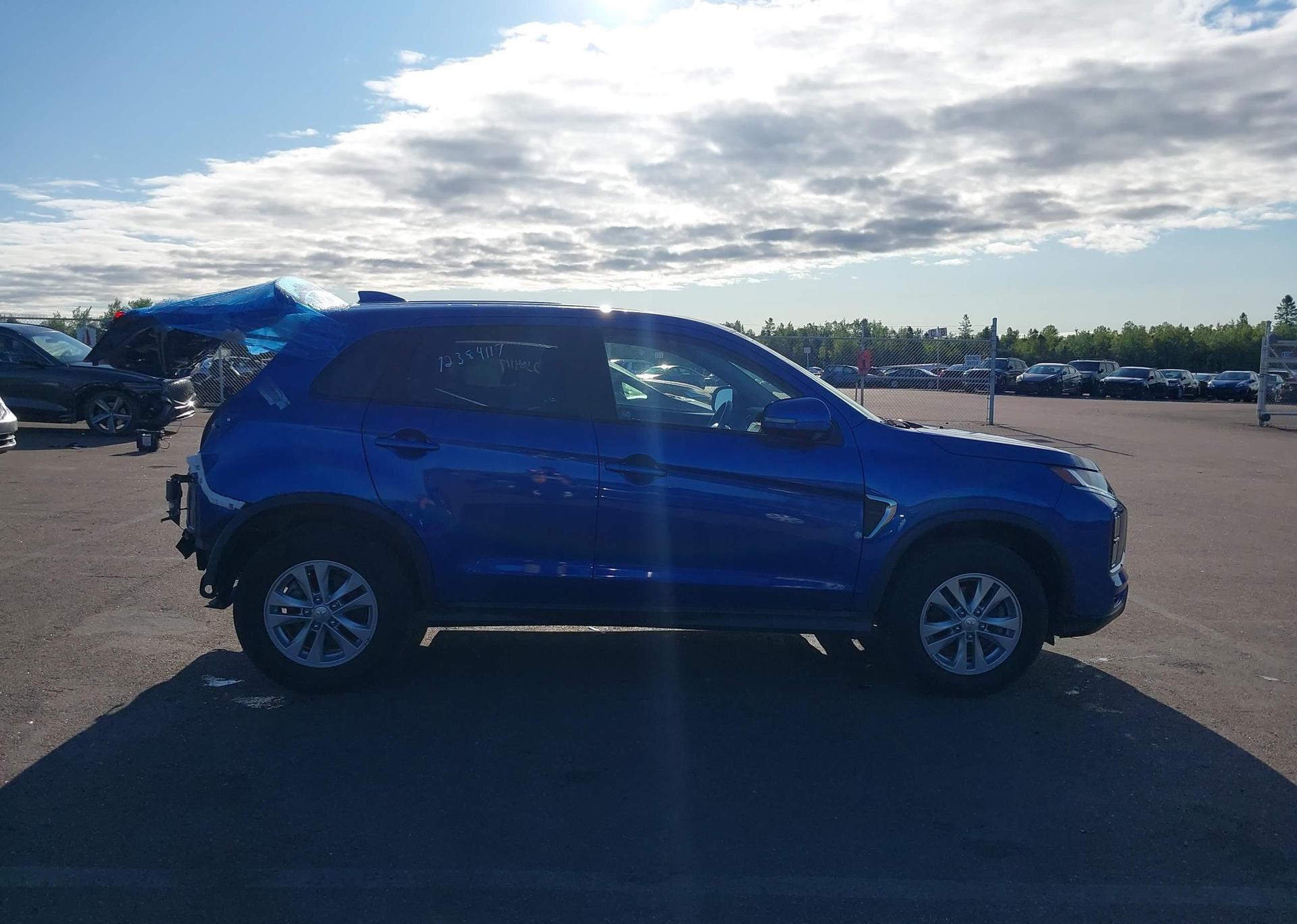 2023 MITSUBISHI RVR GT