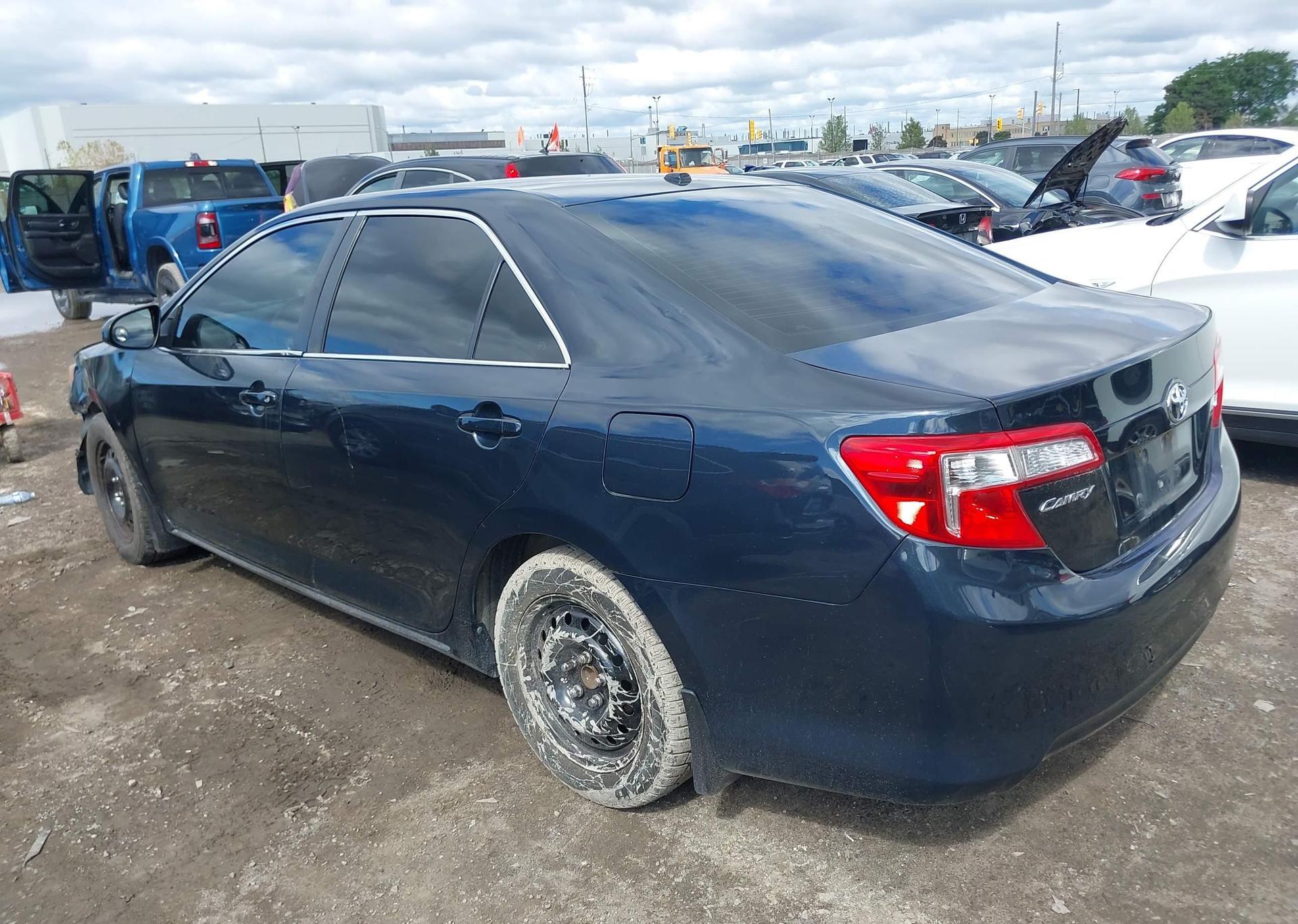 2014 TOYOTA CAMRY LE