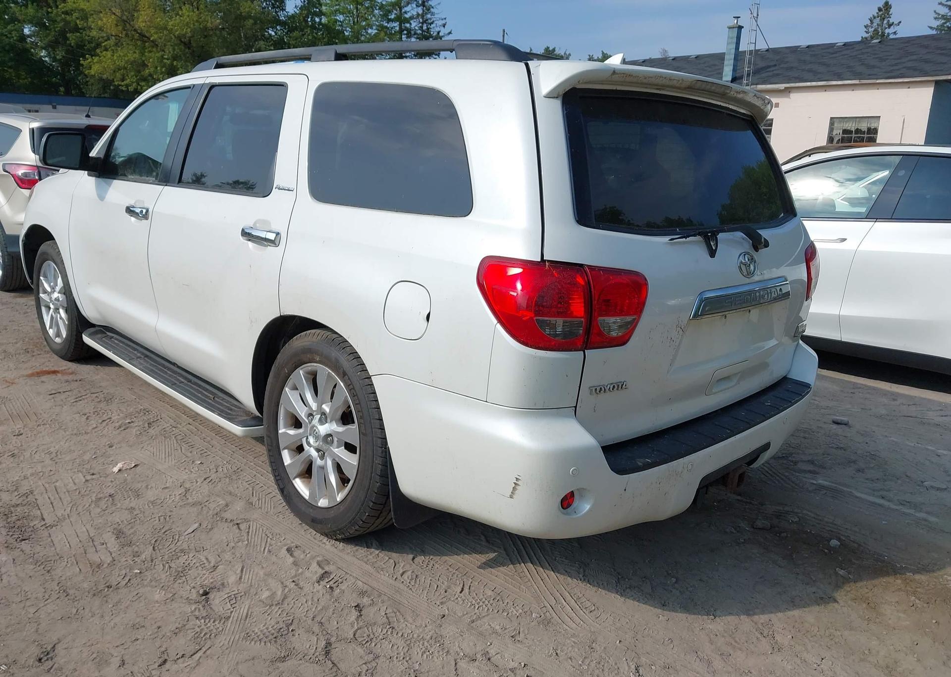 2010 TOYOTA SEQUOIA PLATINUM