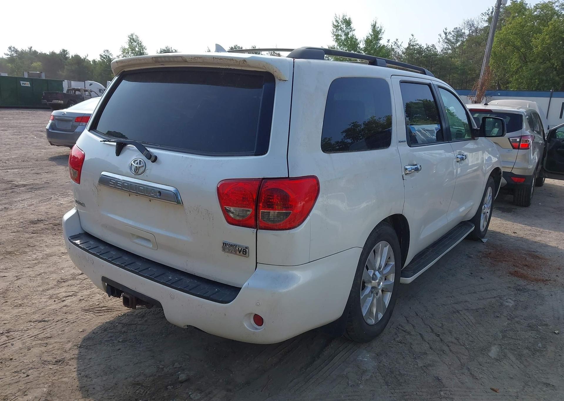 2010 TOYOTA SEQUOIA PLATINUM
