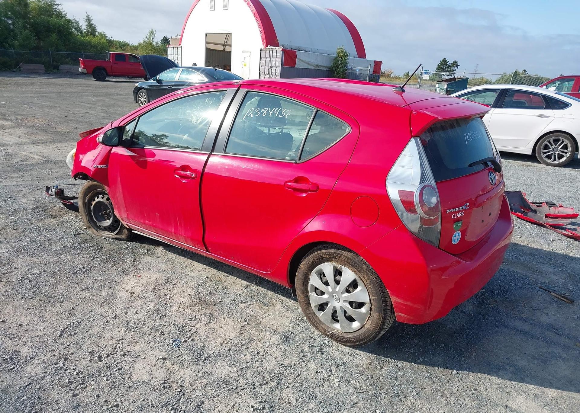 2014 TOYOTA Prius c