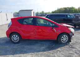 2014 TOYOTA Prius c