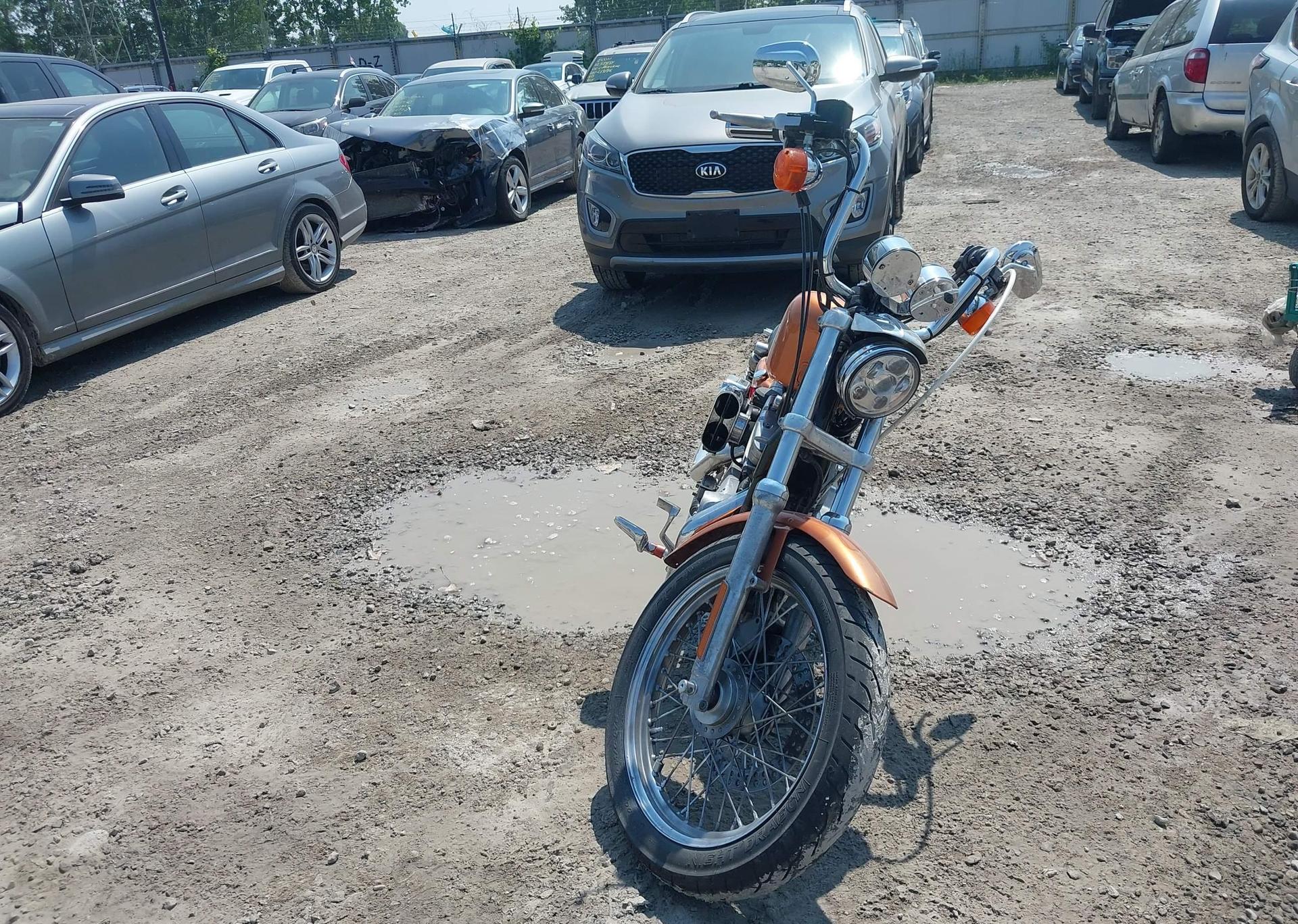 2000 HARLEY-DAVIDSON XL883