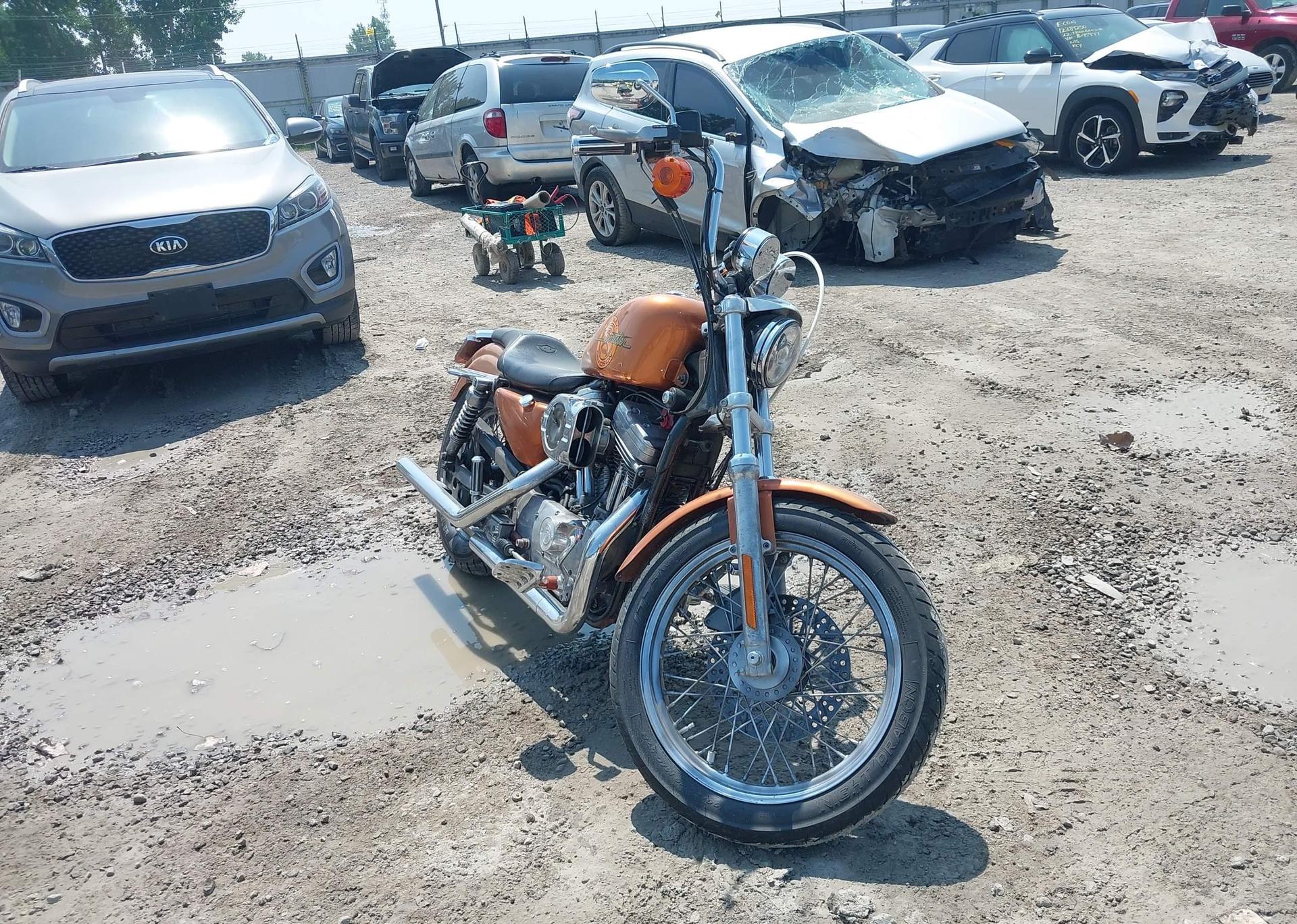 2000 HARLEY-DAVIDSON XL883