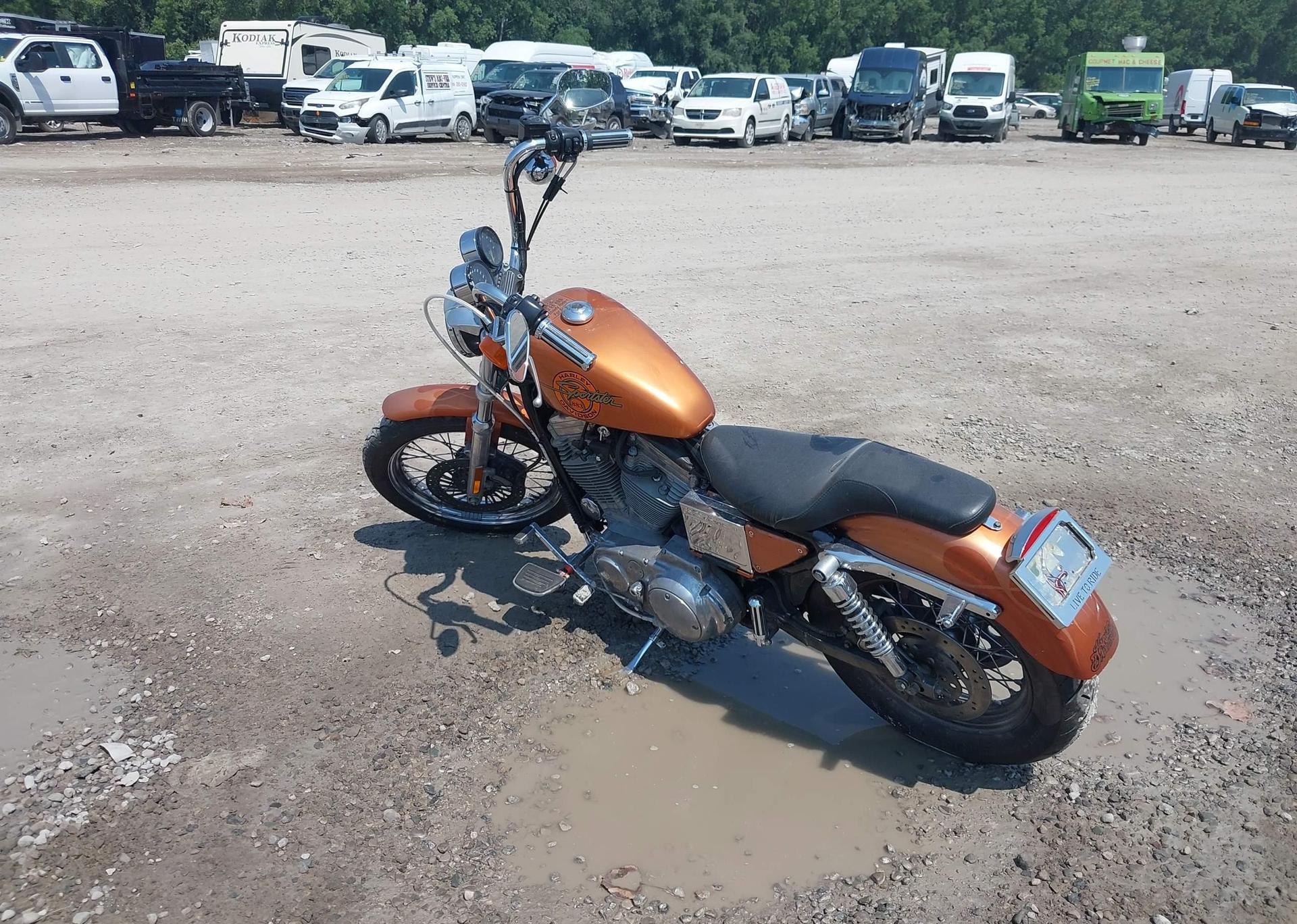 2000 HARLEY-DAVIDSON XL883