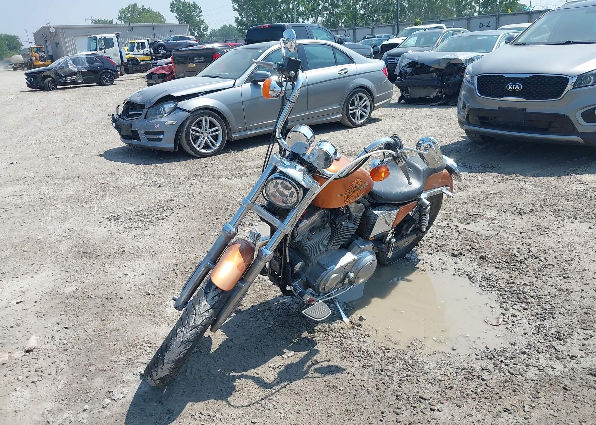 2000 HARLEY-DAVIDSON XL883