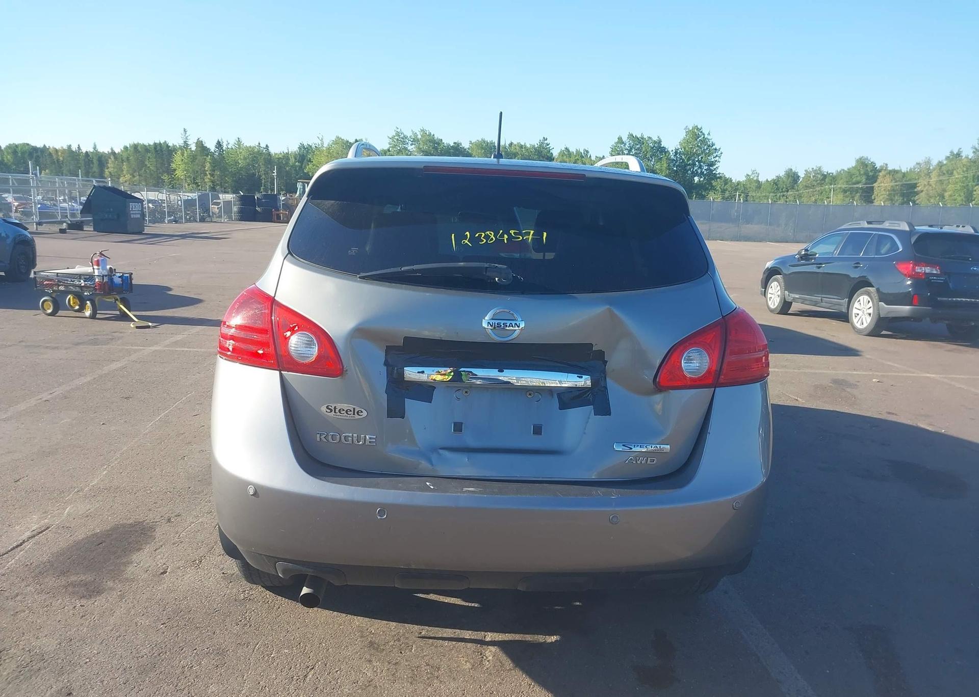 2013 NISSAN ROGUE S