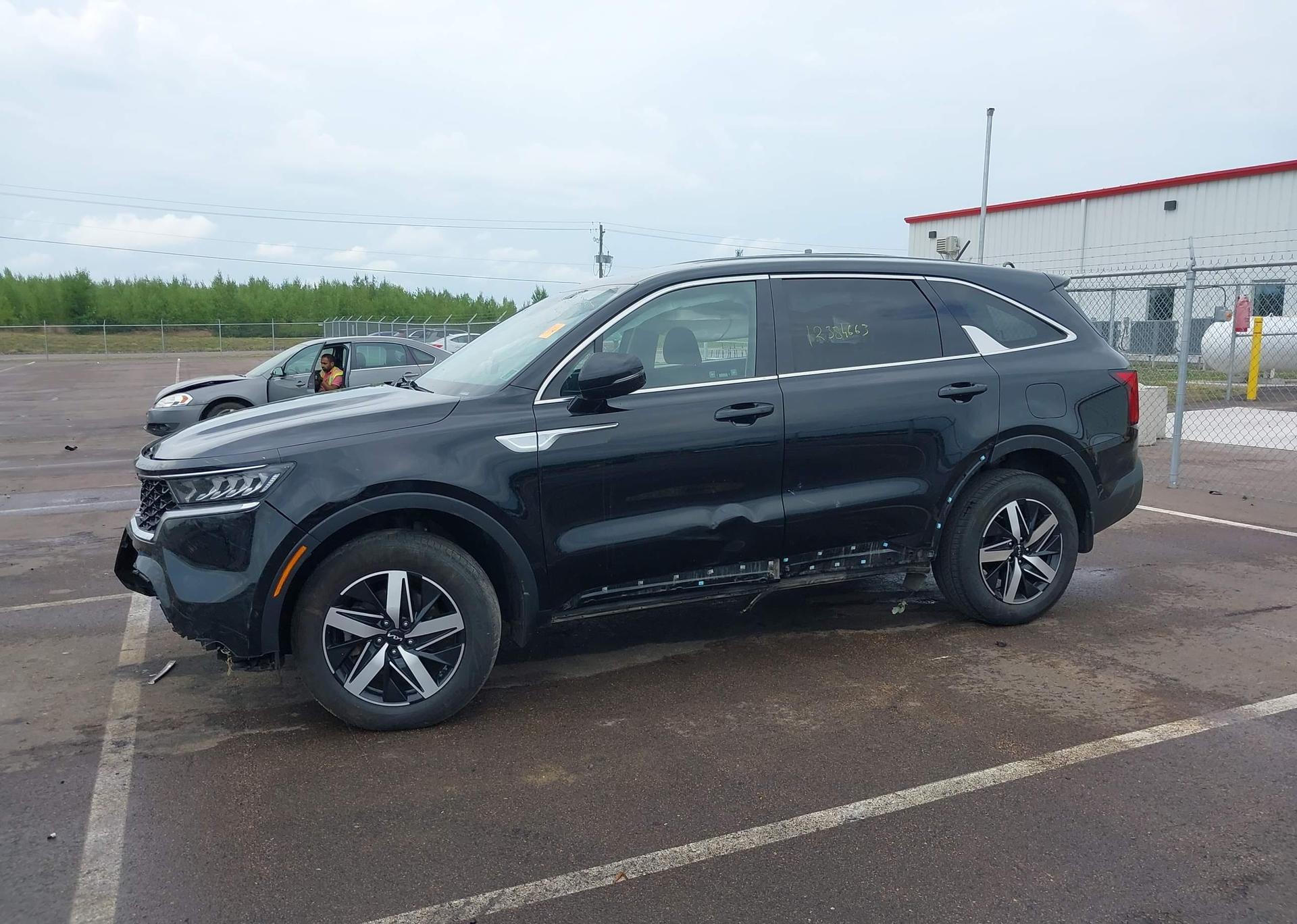 2022 KIA SORENTO 2.5L LX PREMIUM