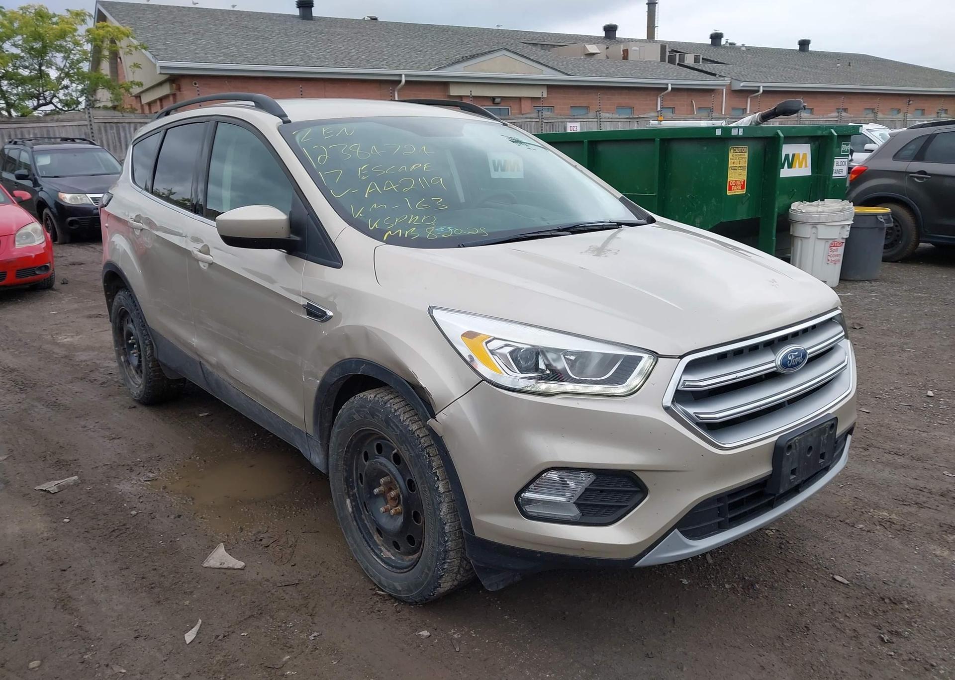 2017 FORD ESCAPE SE