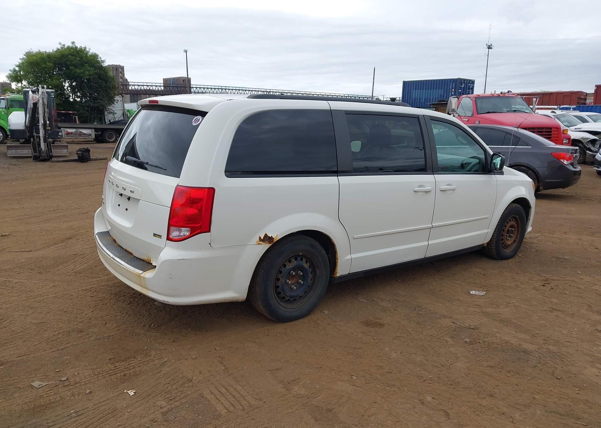 2012 DODGE GRAND CARAVAN SE