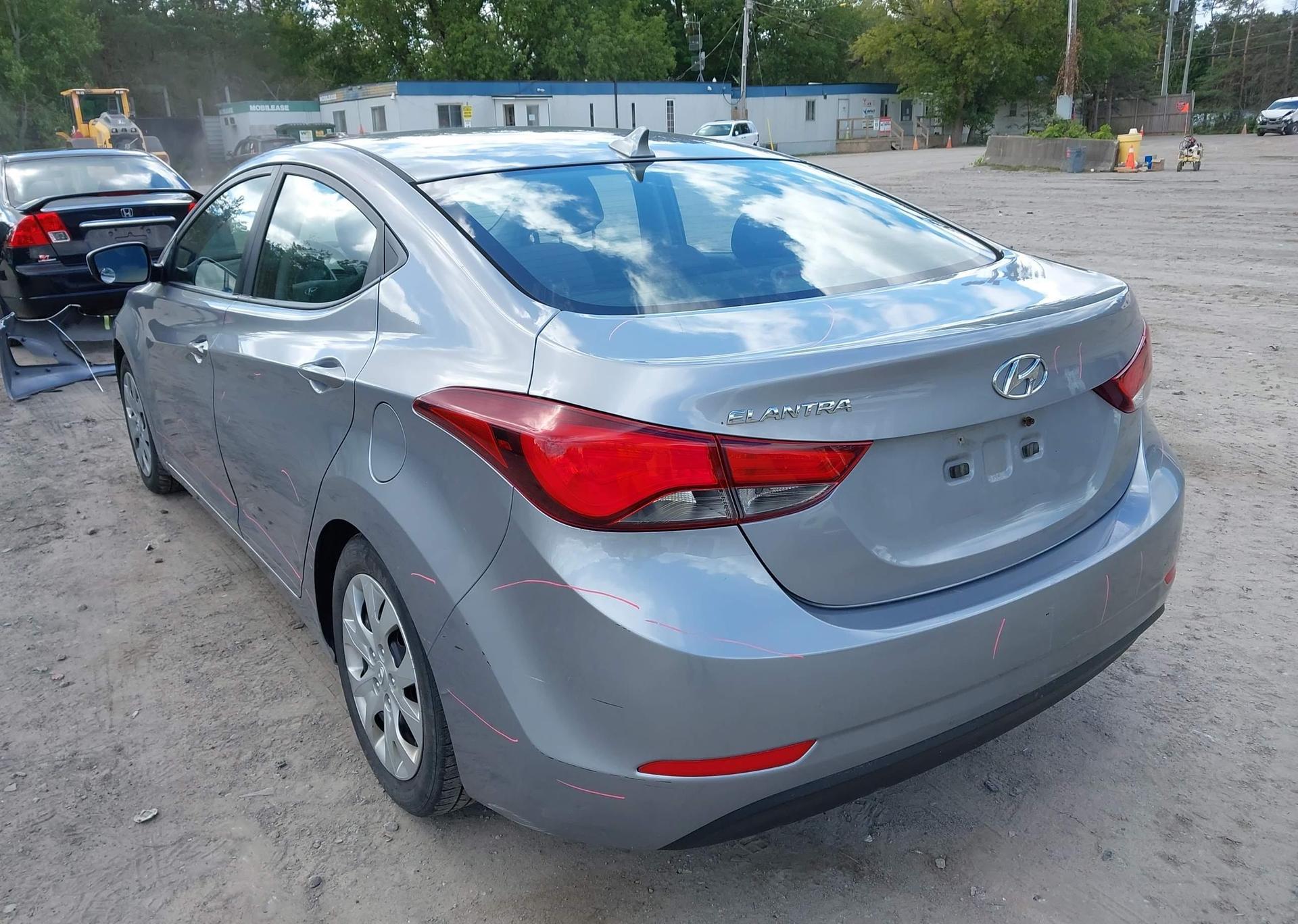 2015 HYUNDAI ELANTRA GL