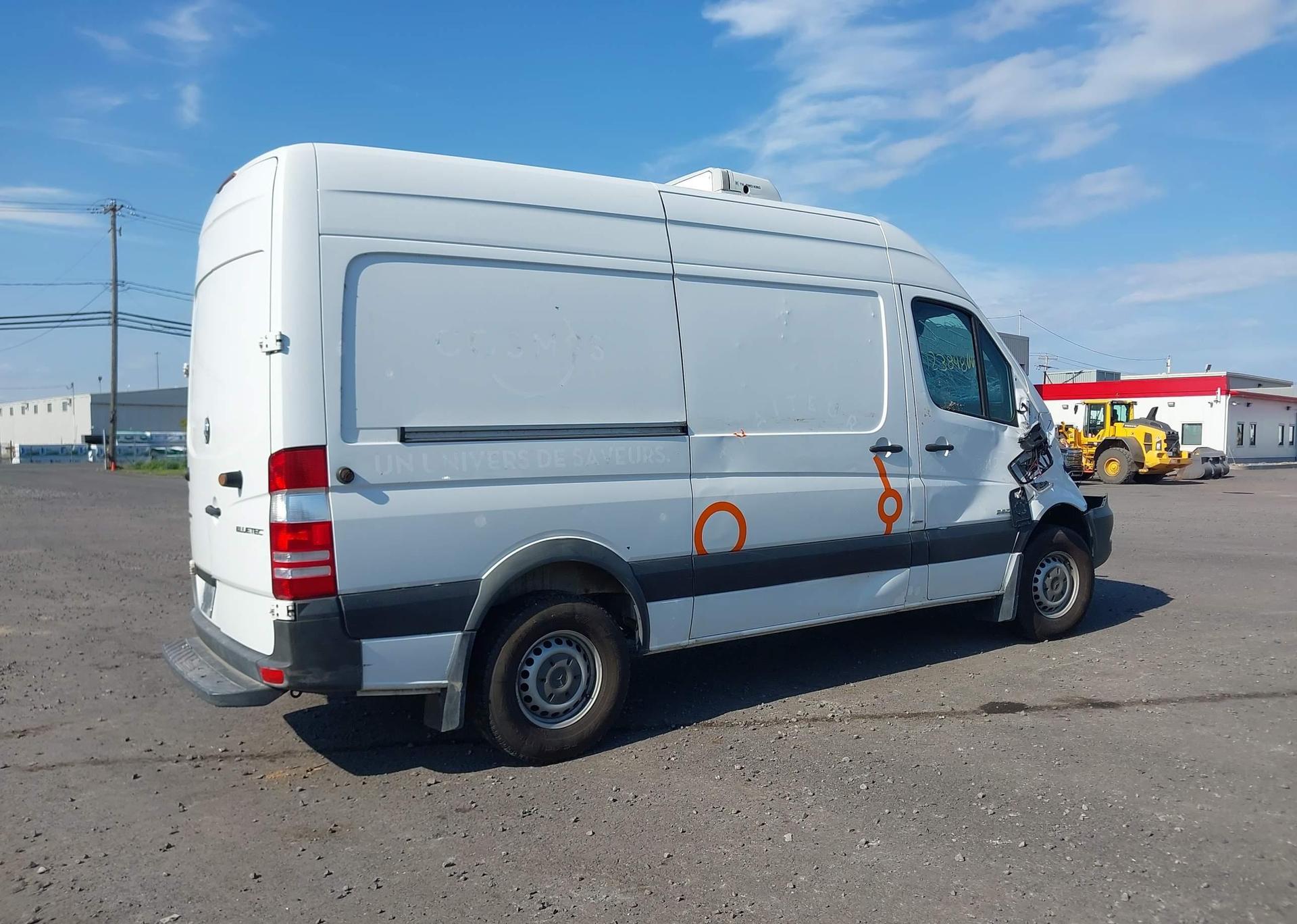 2014 MERCEDES-BENZ SPRINTER 2500 STANDARD ROOF