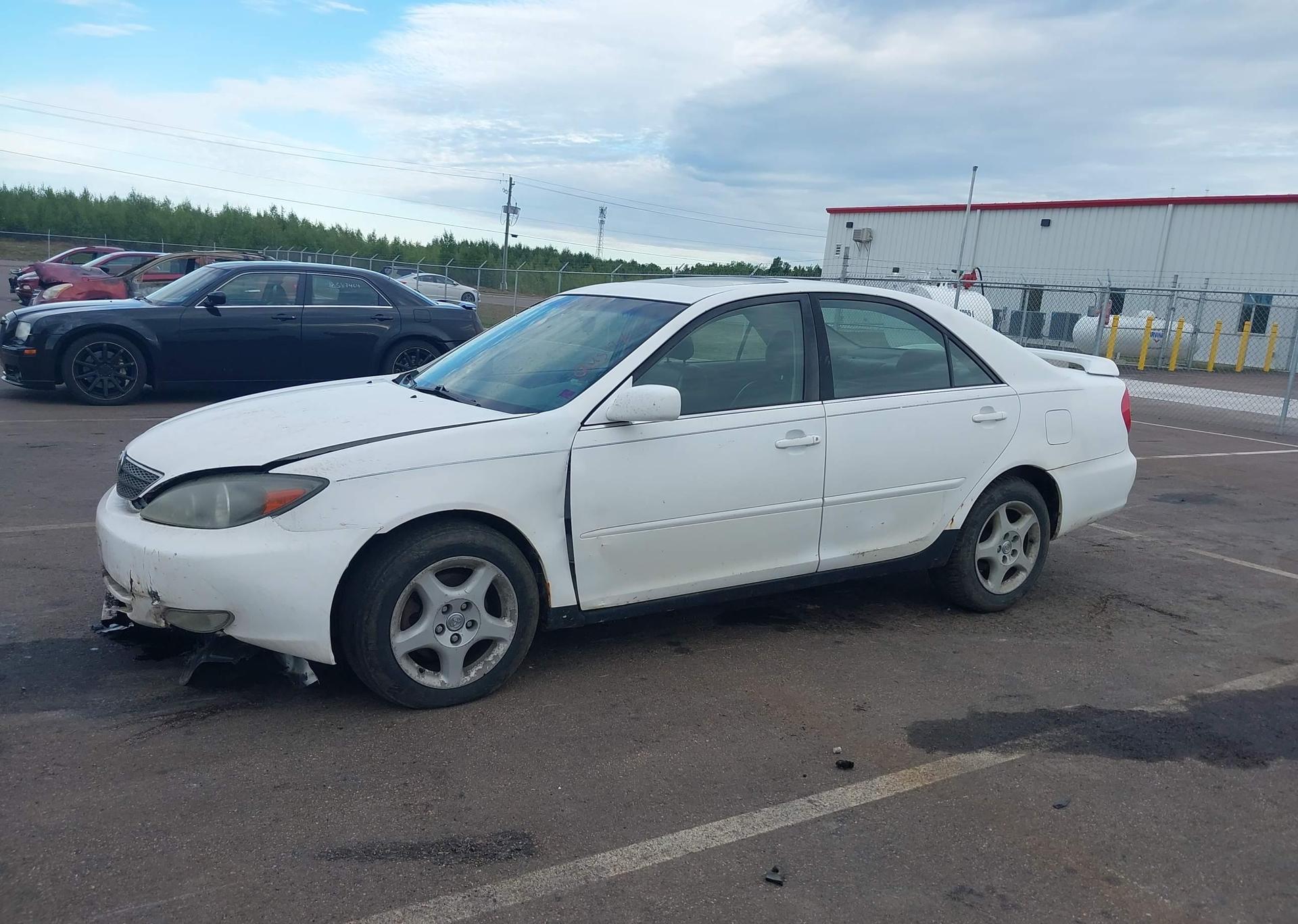 2003 TOYOTA CAMRY LE V6