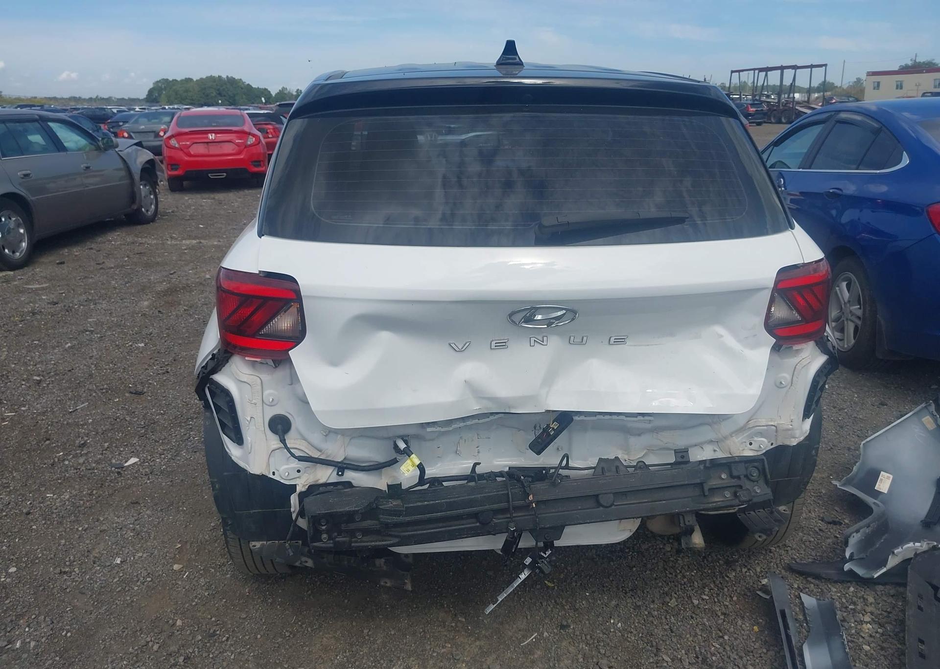 2022 HYUNDAI VENUE SE
