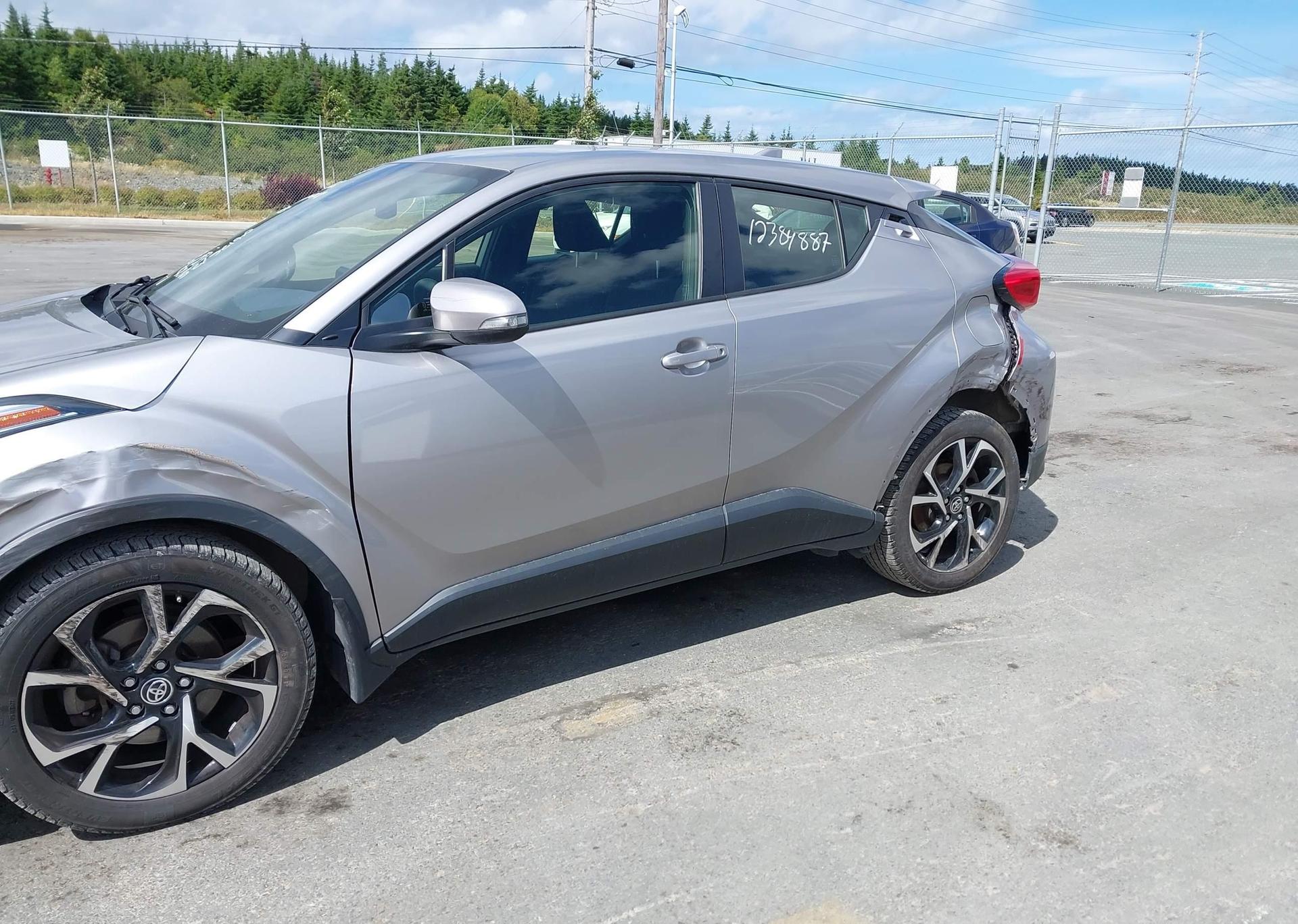 2020 TOYOTA C-HR LE