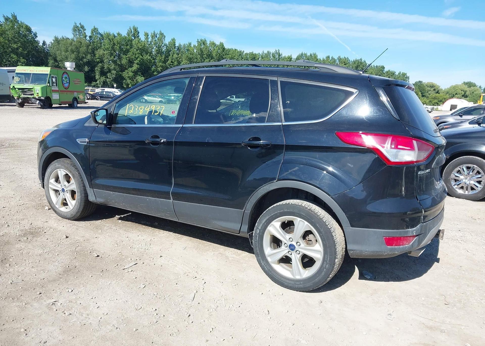 2016 FORD ESCAPE SE
