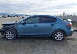 2011 MAZDA 3 I