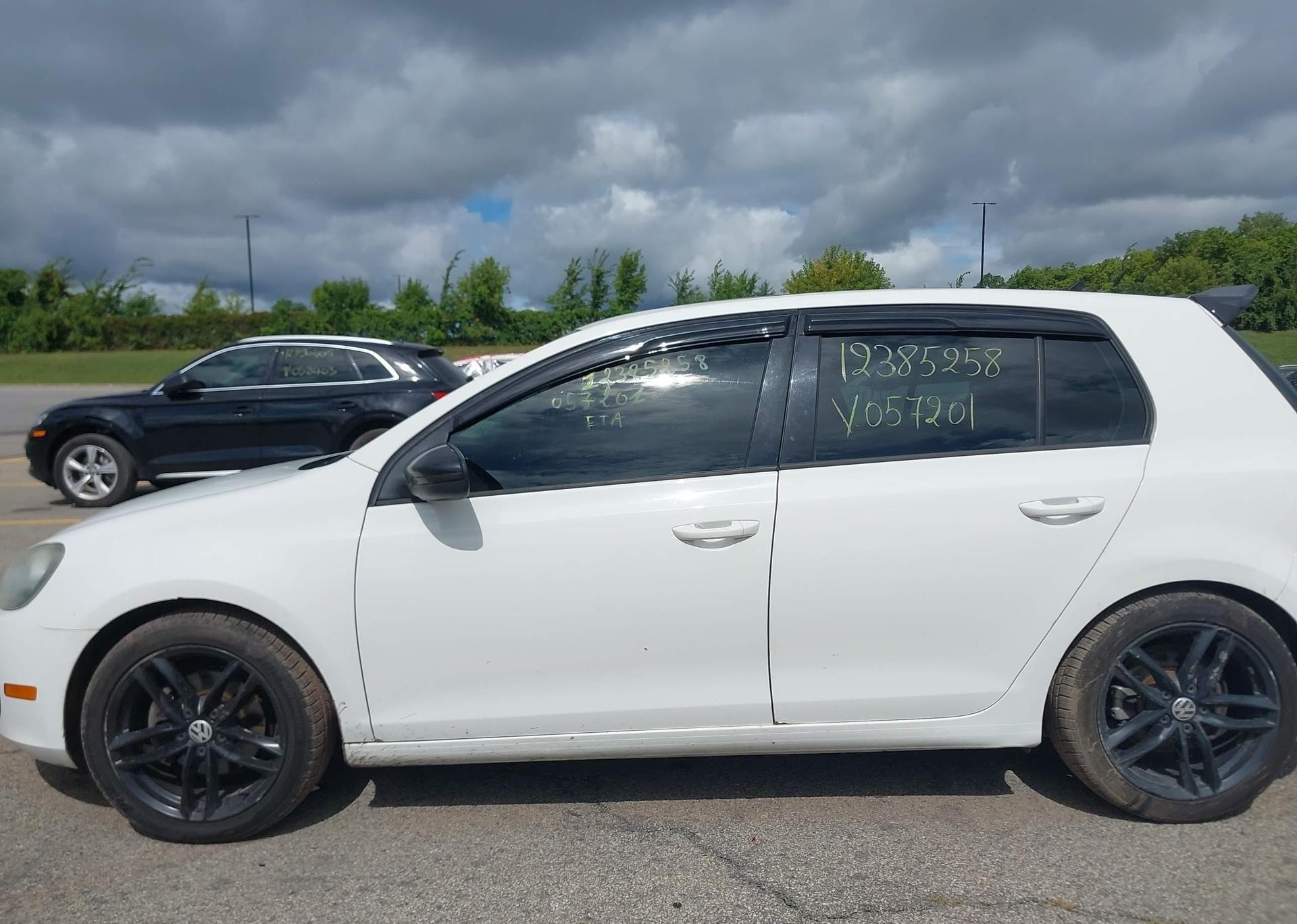 2013 VOLKSWAGEN GOLF