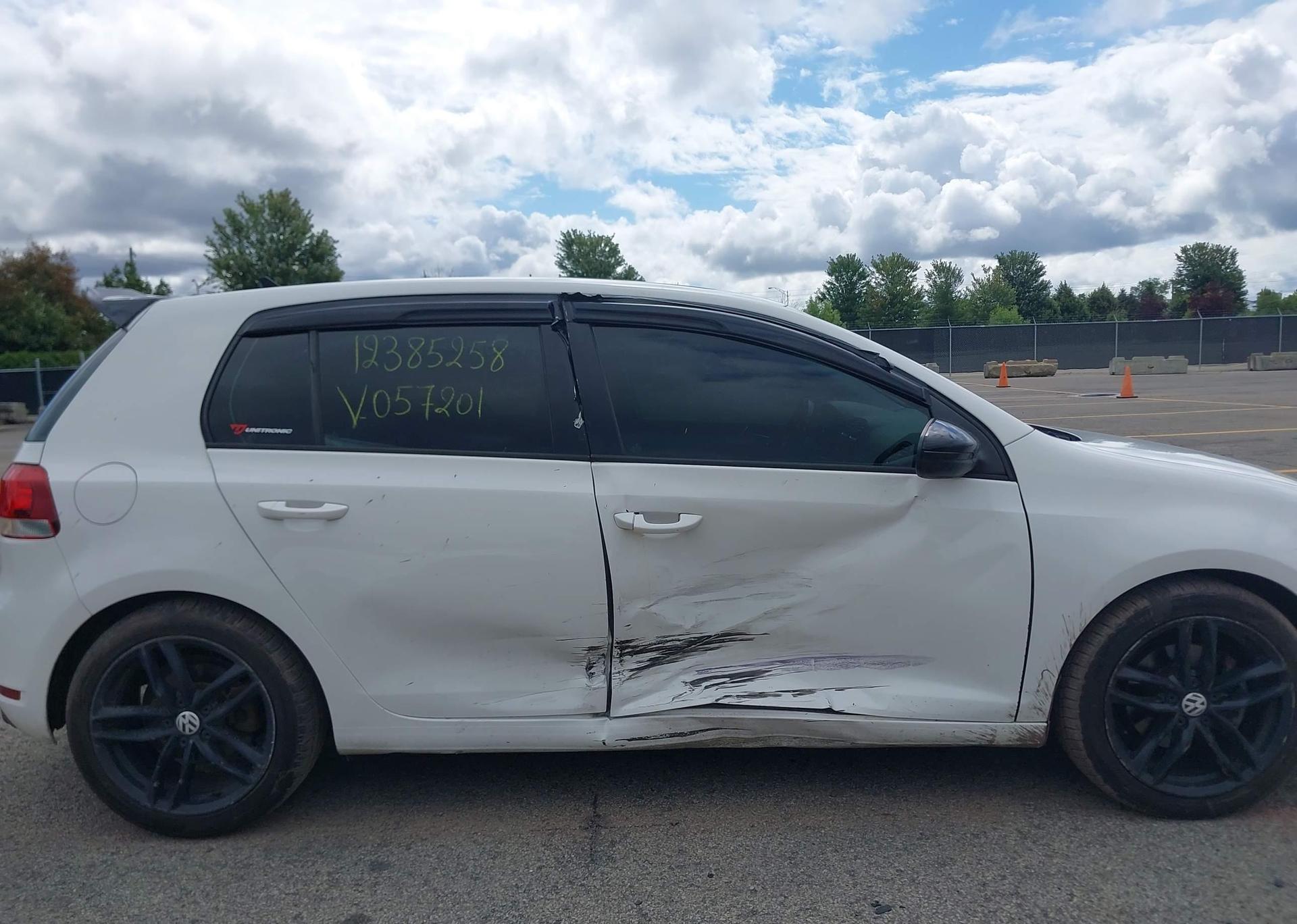 2013 VOLKSWAGEN GOLF