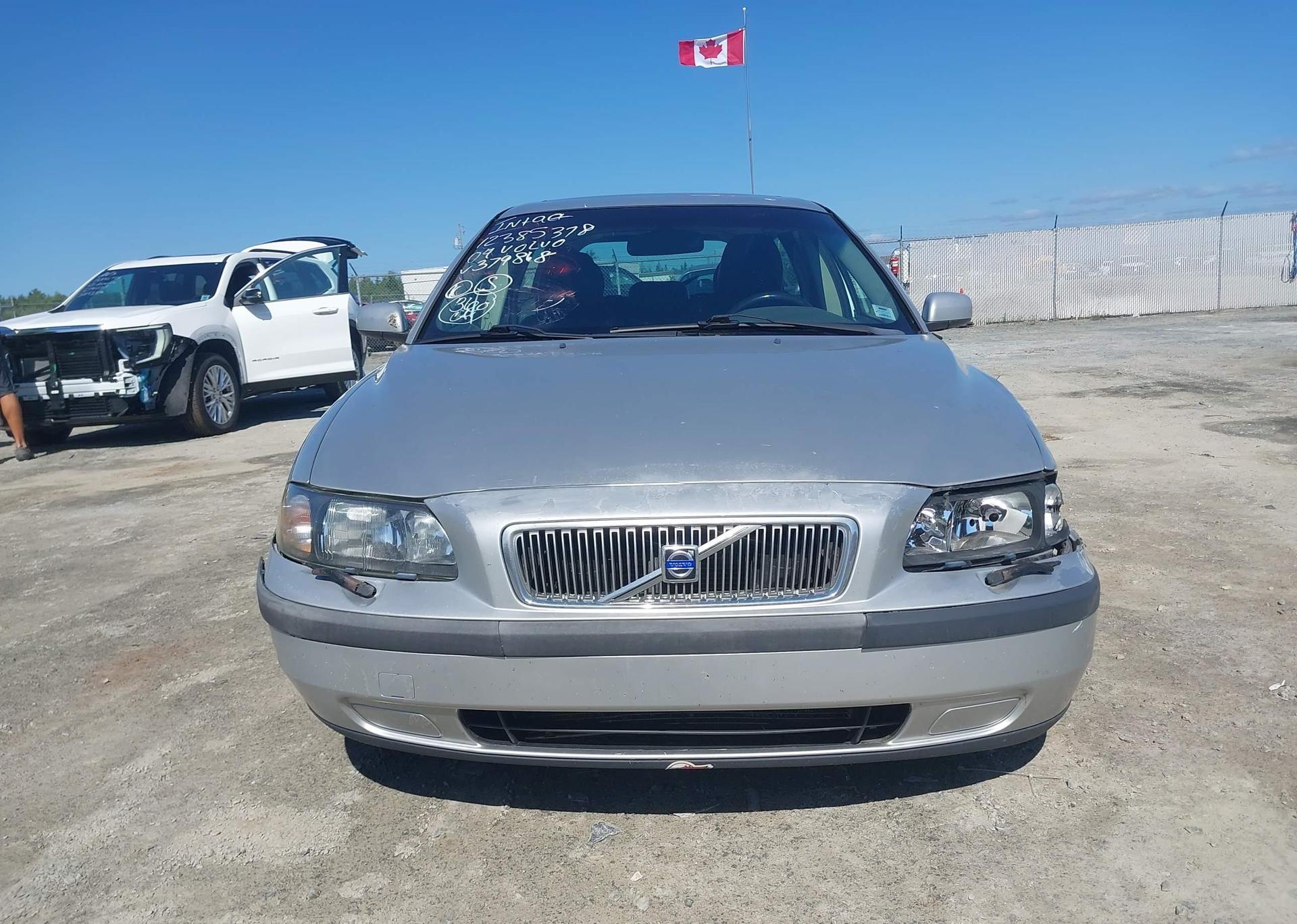 2004 VOLVO V70 2.4