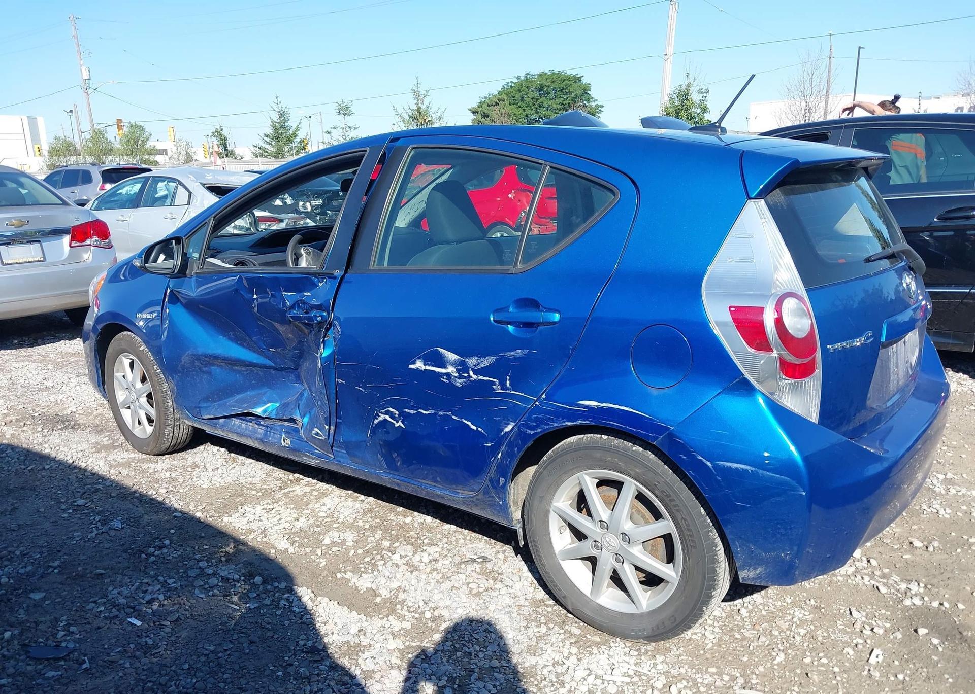 2014 TOYOTA Prius c